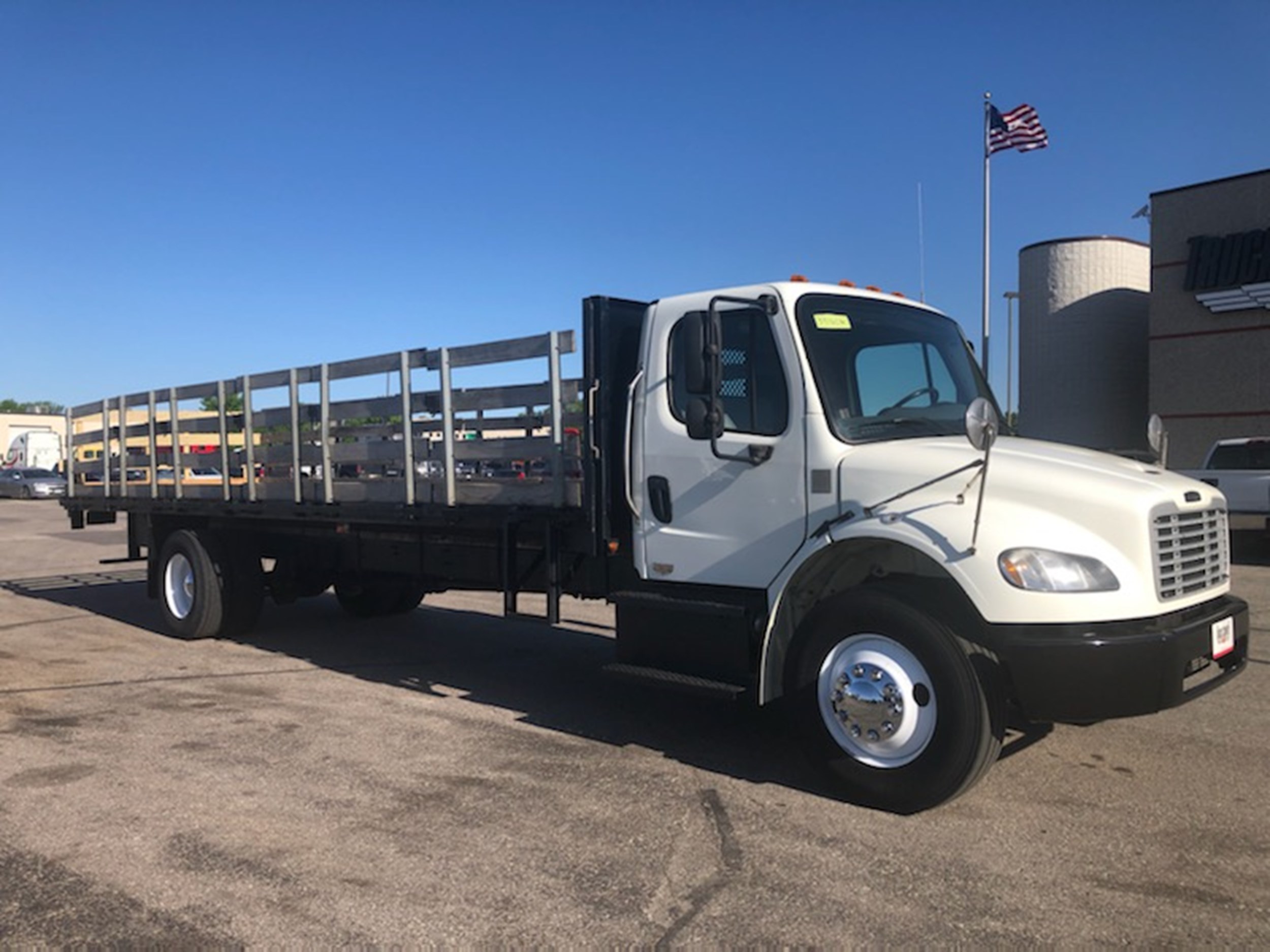 2015 FREIGHTLINER M270 391604-02 2015 FREIGHTLINER M270 391604-02