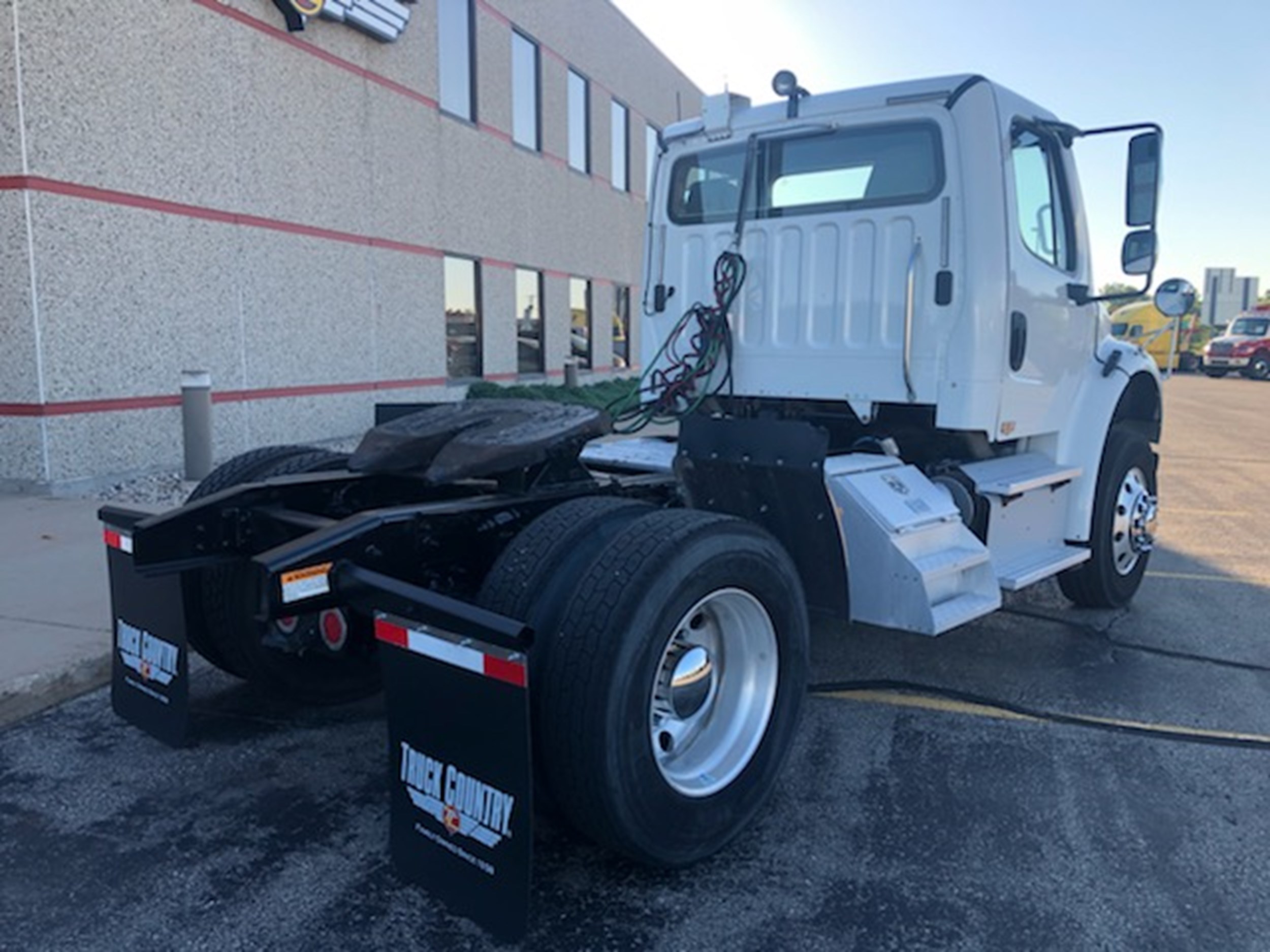 2014 FREIGHTLINER M270 401711-03 2014 FREIGHTLINER M270 401711-03