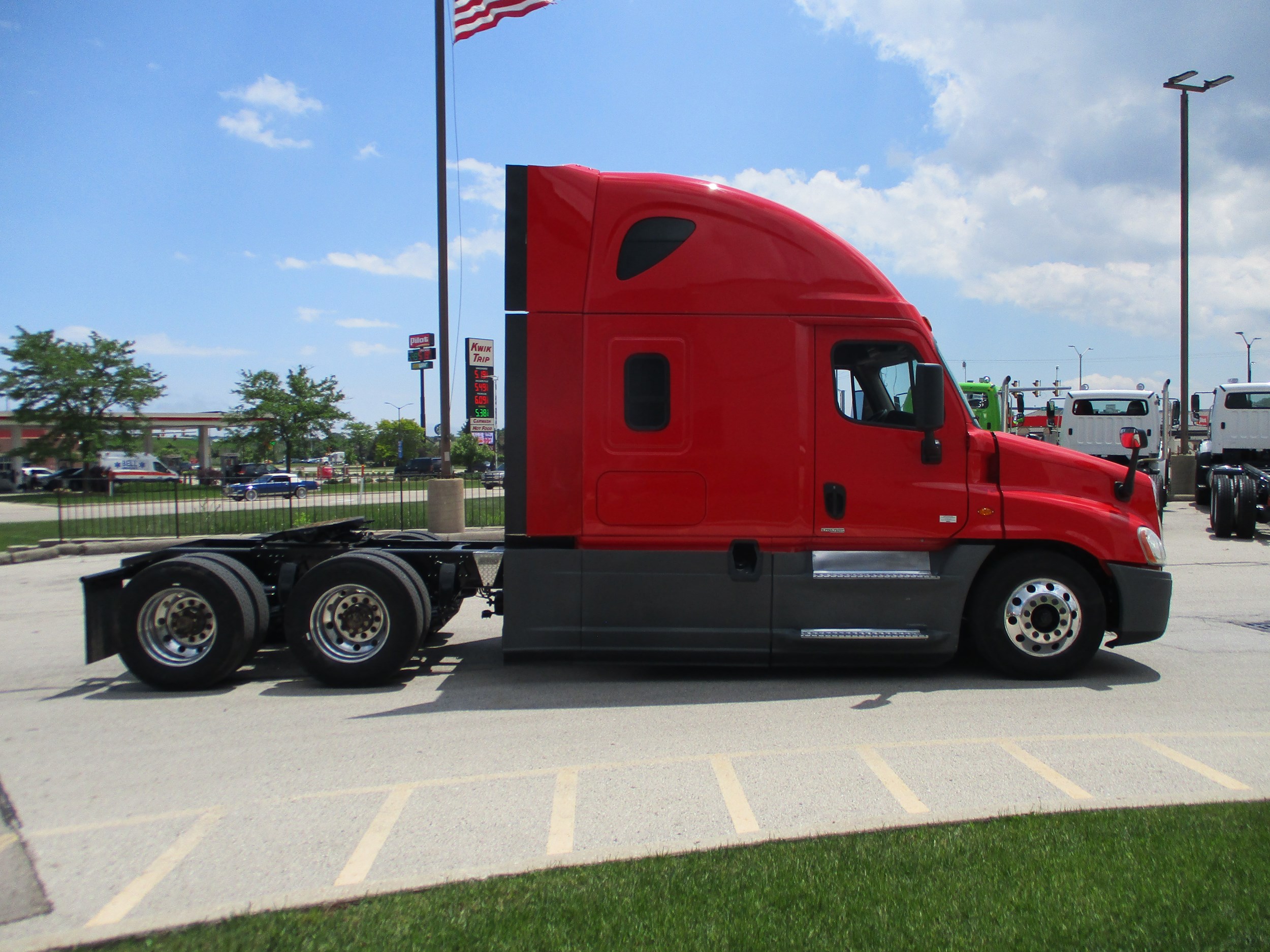2019 FREIGHTLINER EVO 585133-06 2019 FREIGHTLINER EVO 585133-06