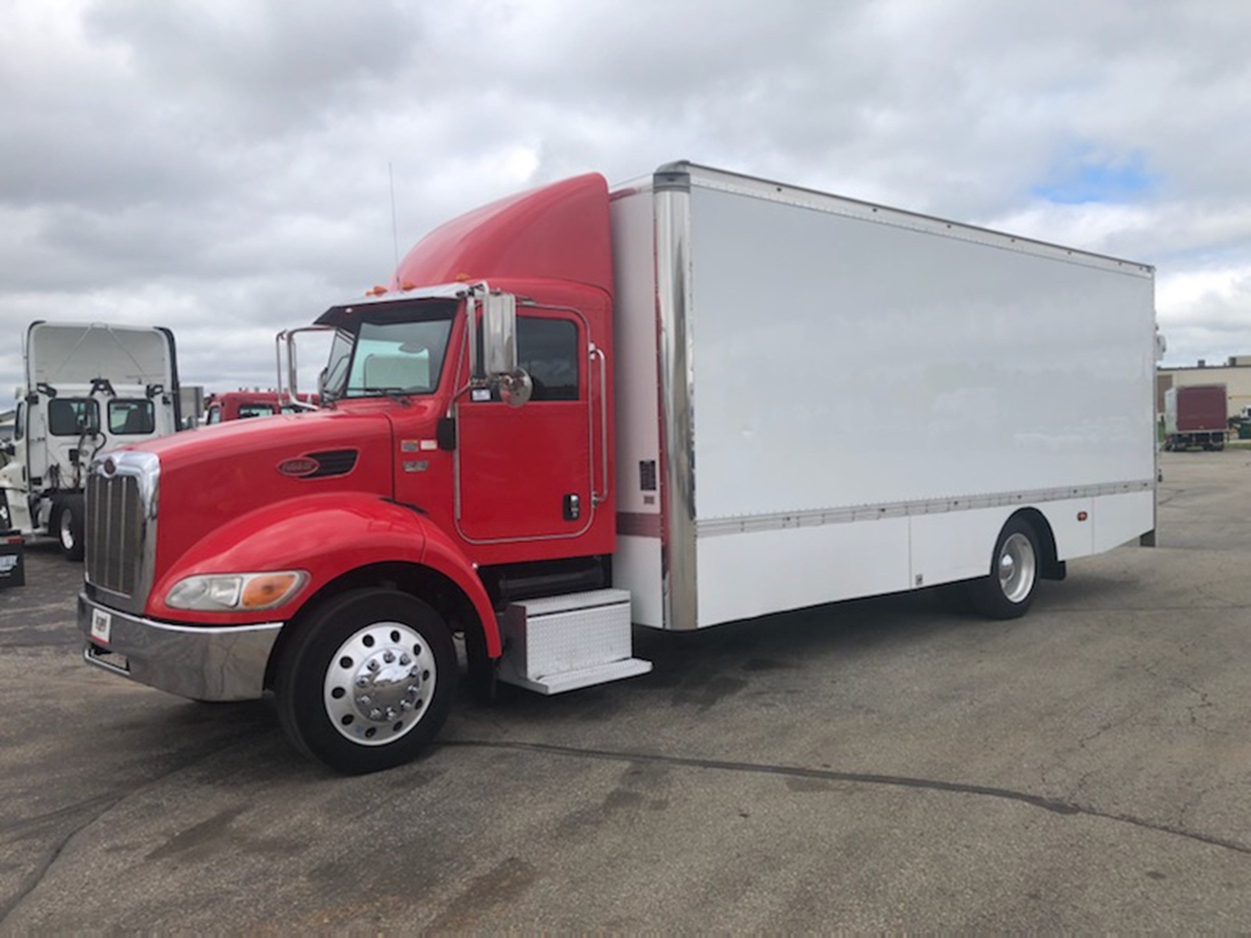 2013 PETERBILT 337 801722-01 2013 PETERBILT 337 801722-01