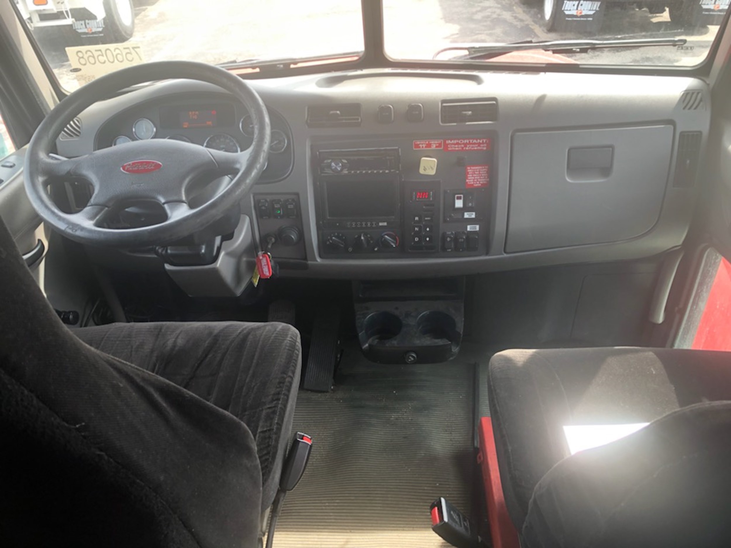 2013 PETERBILT 337 801722-04 2013 PETERBILT 337 801722-04