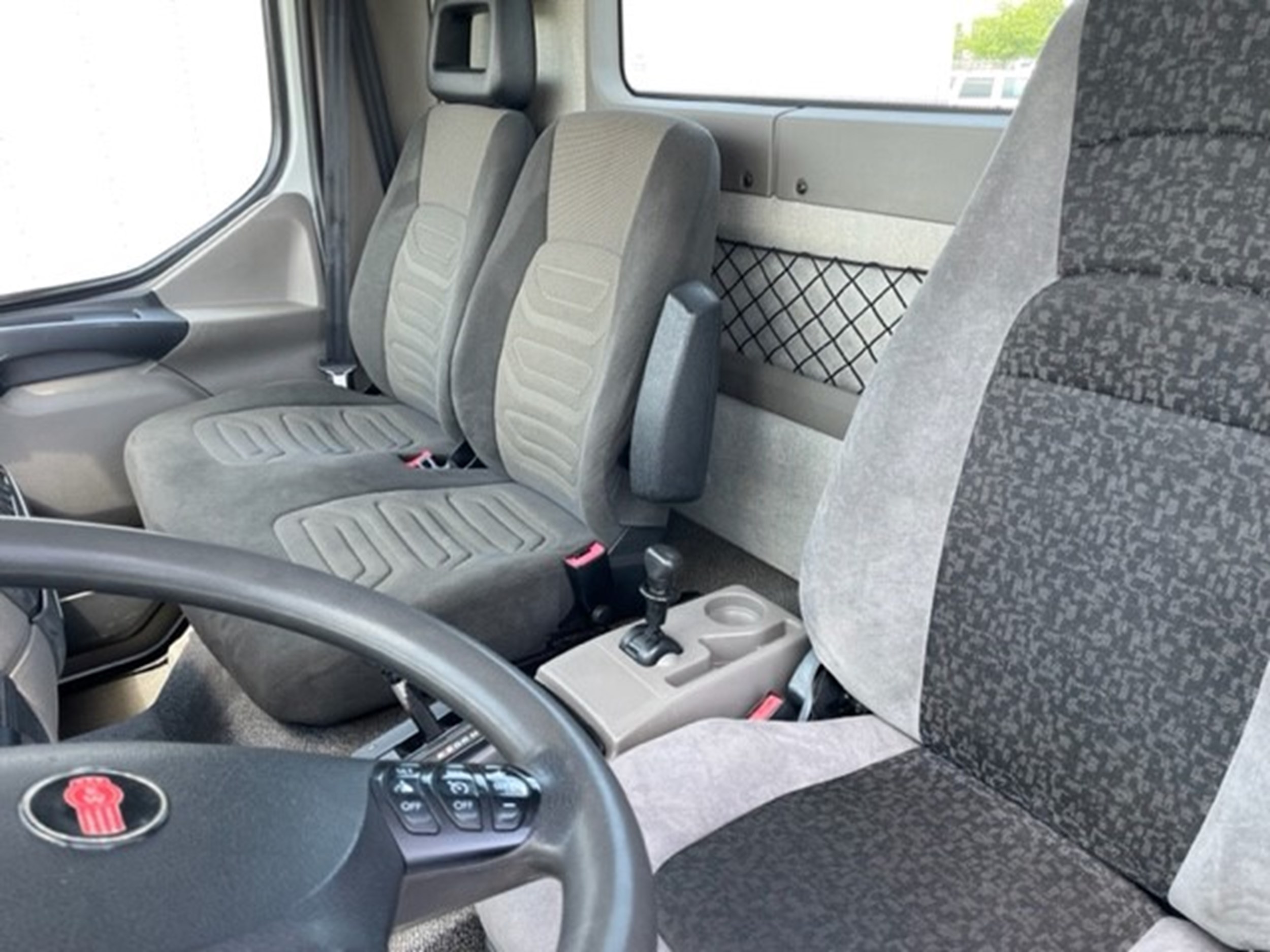2013 KENWORTH K370 794941-06 2013 KENWORTH K370 794941-06