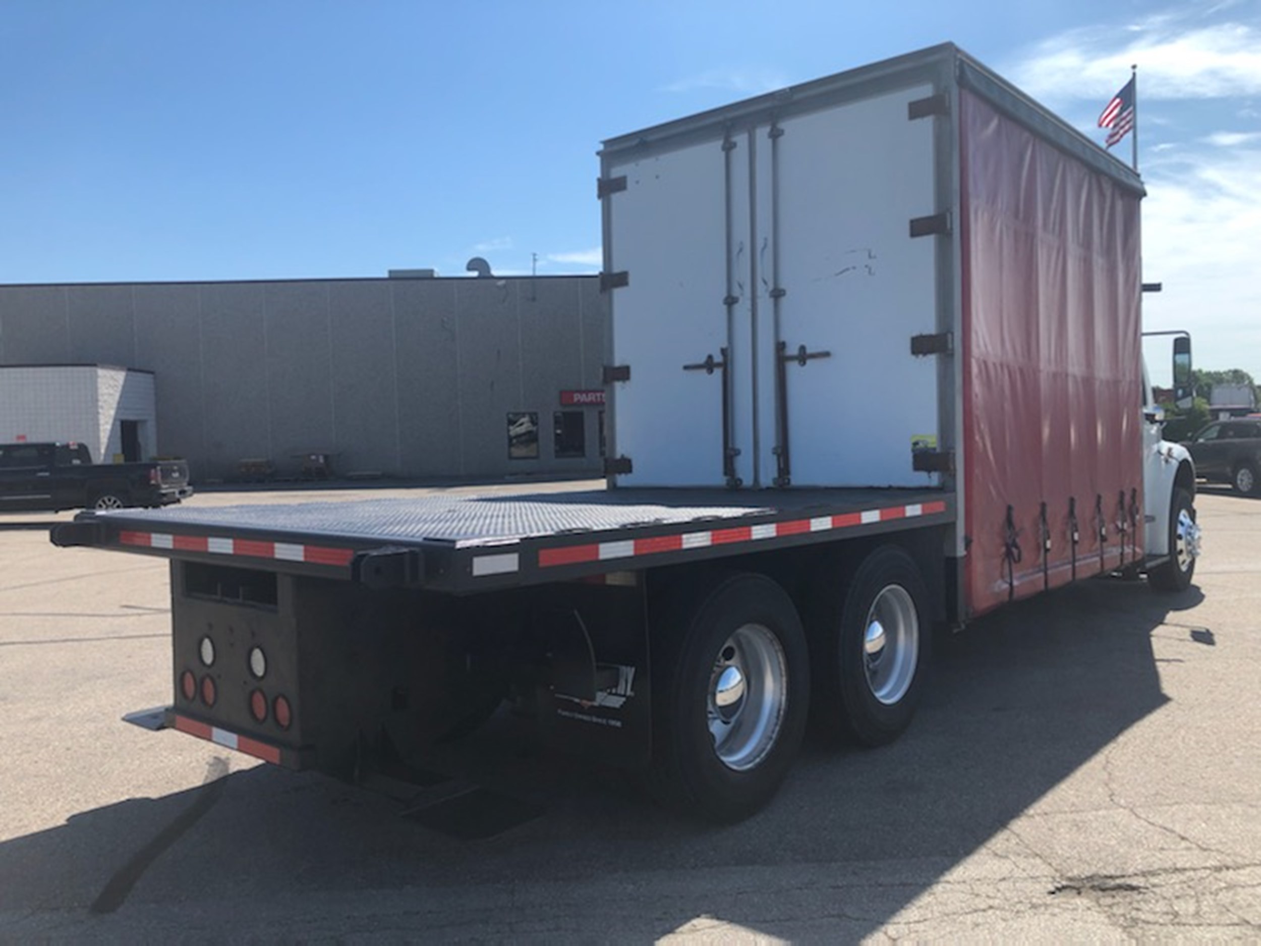2014 FREIGHTLINER M280 805990-03 2014 FREIGHTLINER M280 805990-03