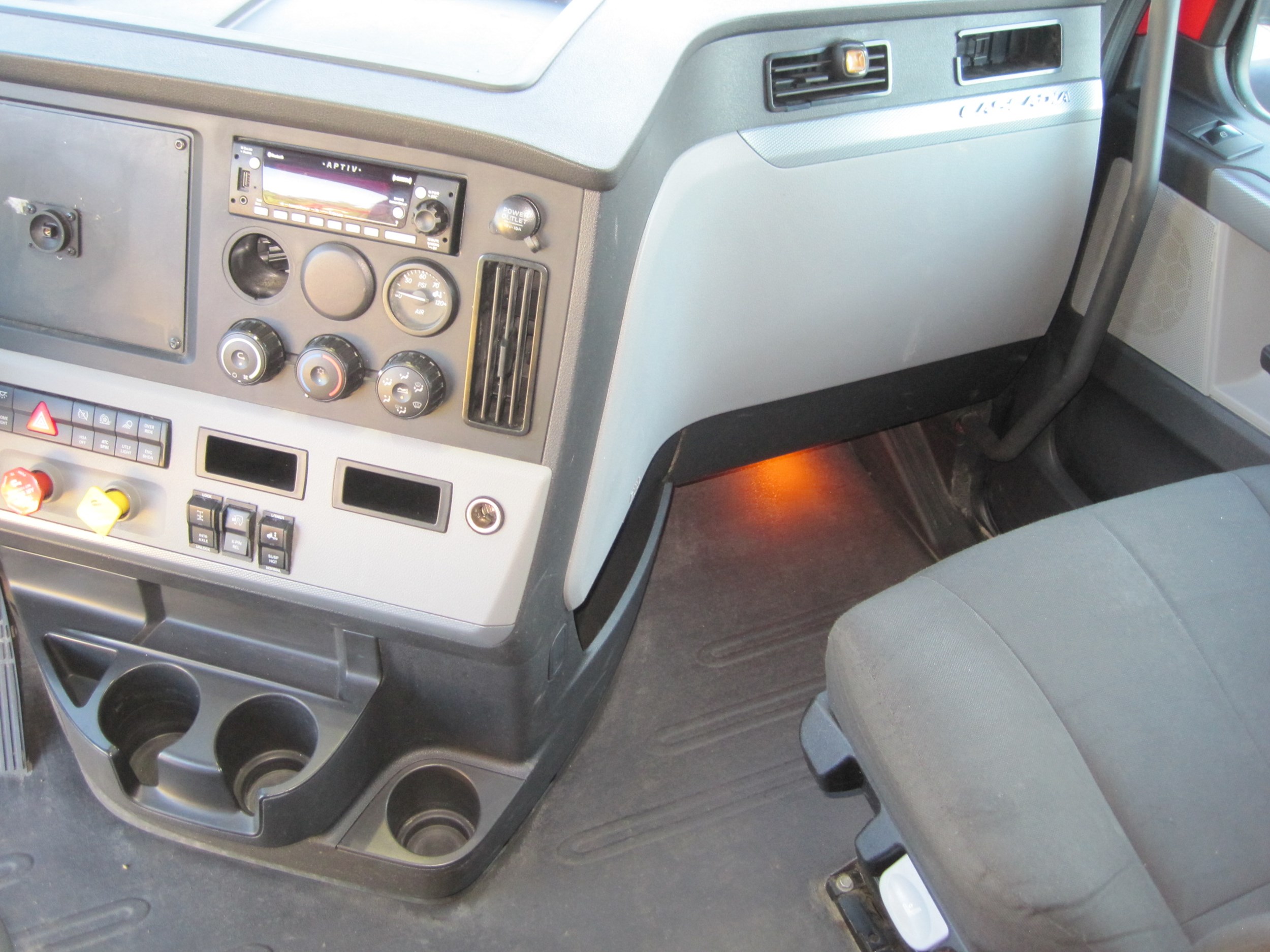 2019 FREIGHTLINER PT126 590967-06 2019 FREIGHTLINER PT126 590967-06