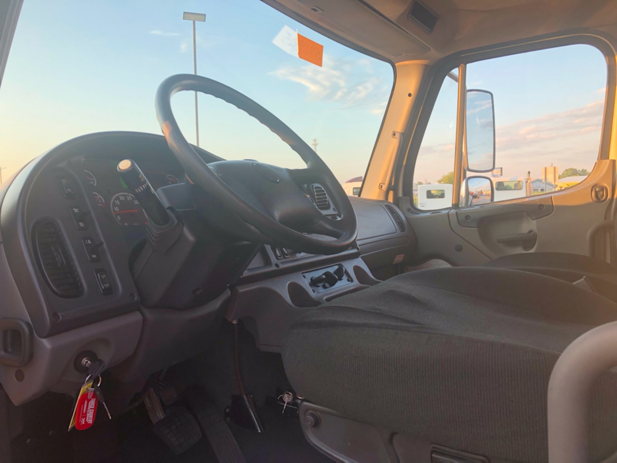 2018 FREIGHTLINER M260 592925-04 2018 FREIGHTLINER M260 592925-04