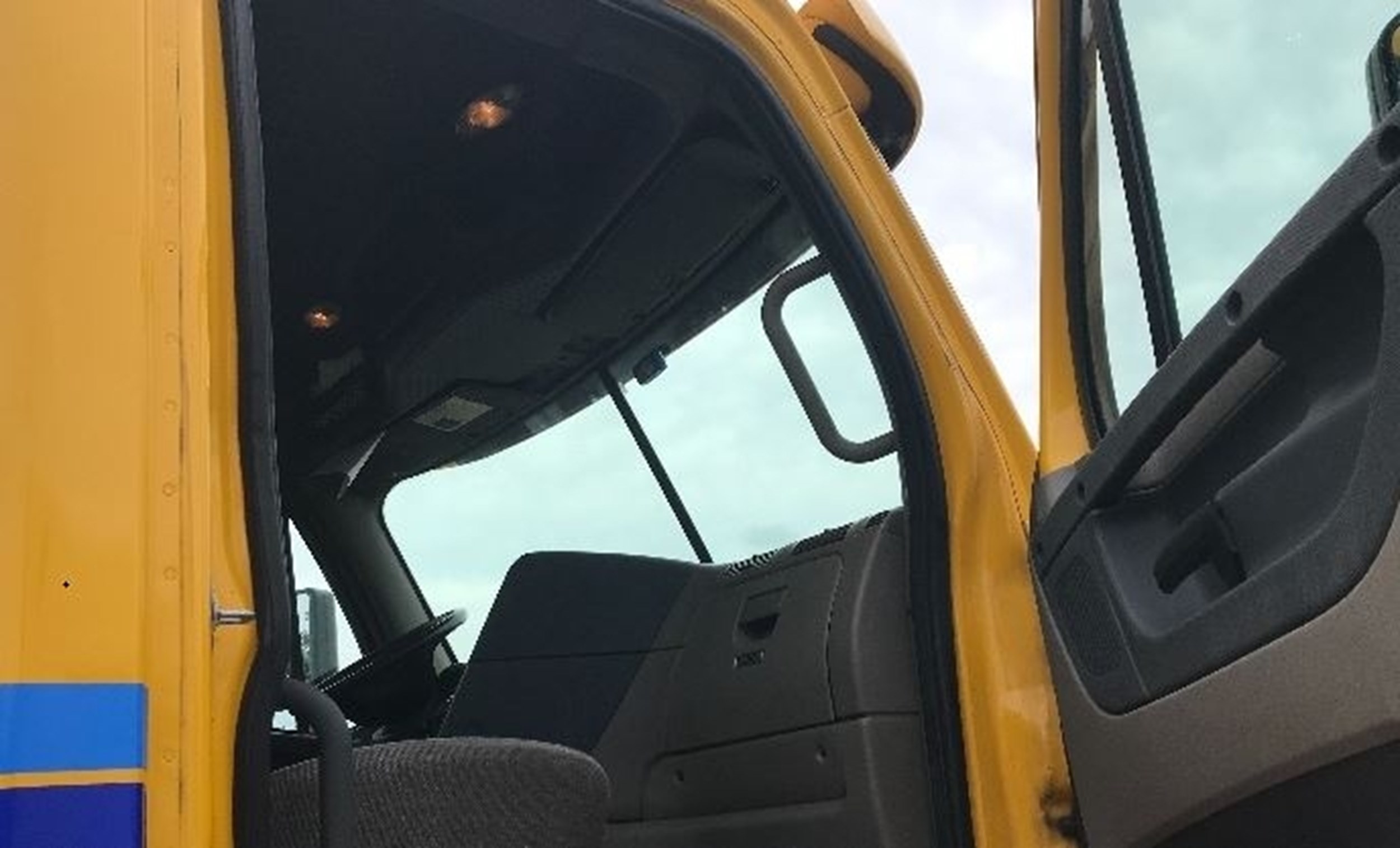 2015 FREIGHTLINER CA125 811088-05 2015 FREIGHTLINER CA125 811088-05