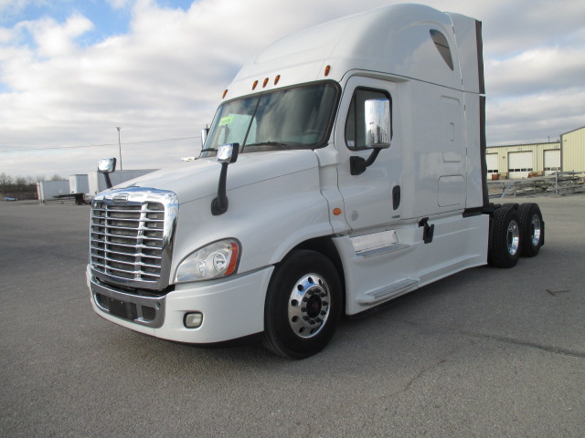 2016 Freightliner CA125 068EX000000NBp9 2016 Freightliner CA125 068EX000000NBp9