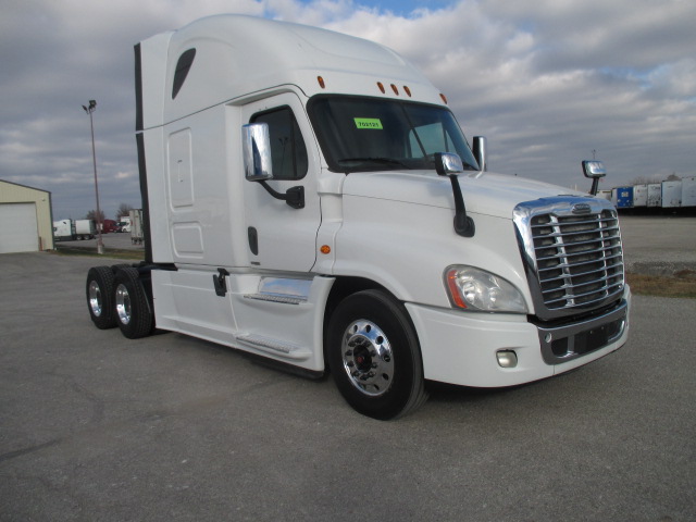 2016 Freightliner CA125 068EX000000NBpO 2016 Freightliner CA125 068EX000000NBpO