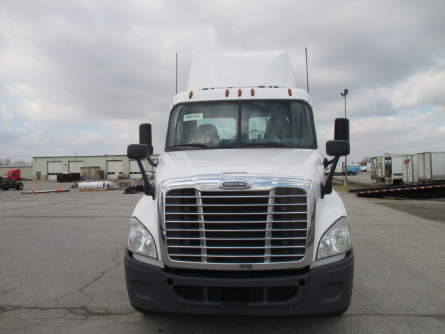 2017 Freightliner CA125 068EX000000Zu8d 2017 Freightliner CA125 068EX000000Zu8d