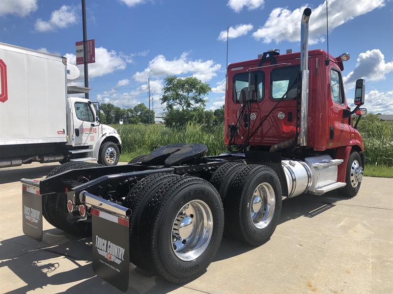 2018 Freightliner CA113 068EX000000fLQd 2018 Freightliner CA113 068EX000000fLQd