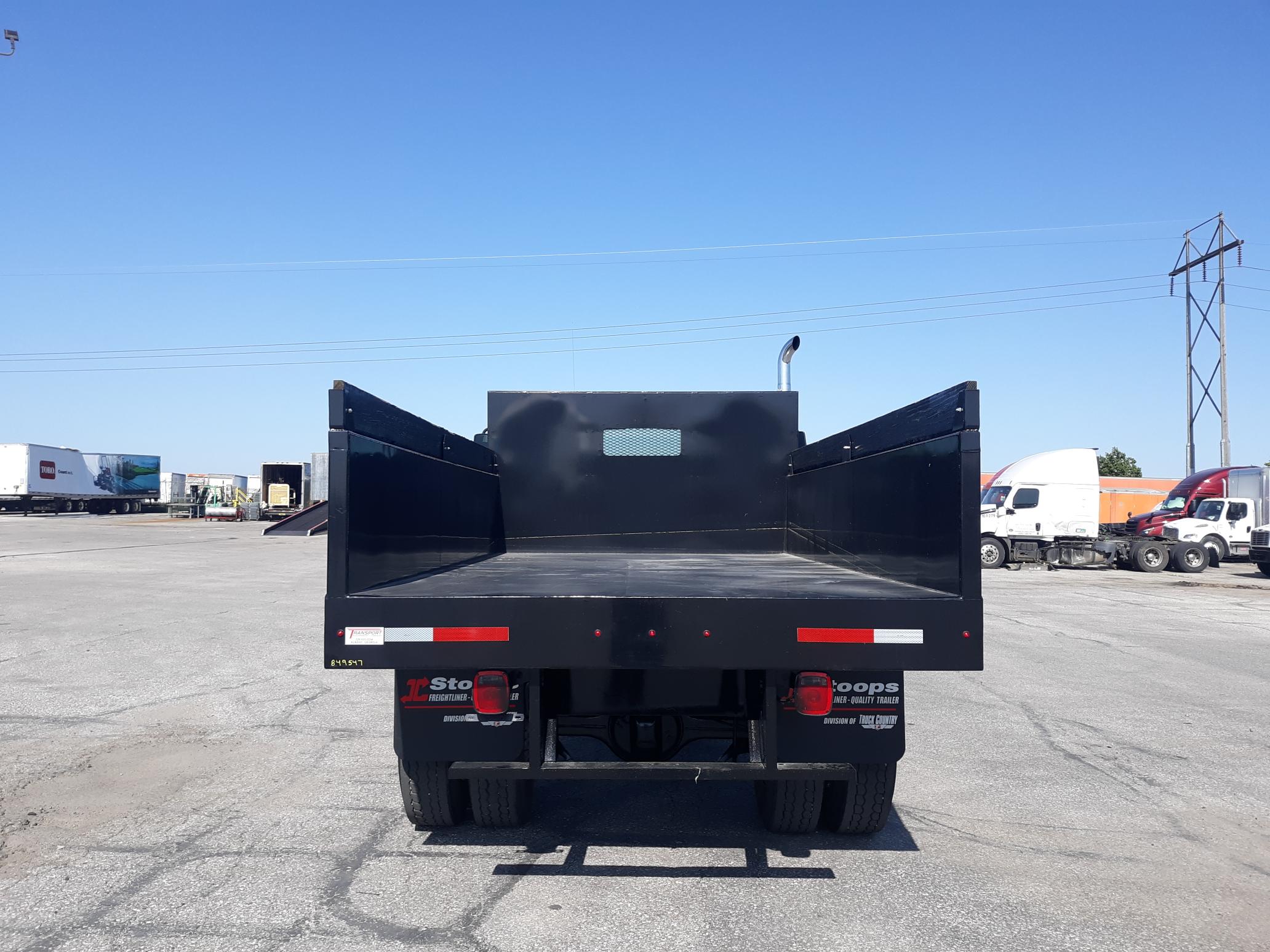 2015 Freightliner M2 106 068EX000000qZ8T 2015 Freightliner M2 106 068EX000000qZ8T