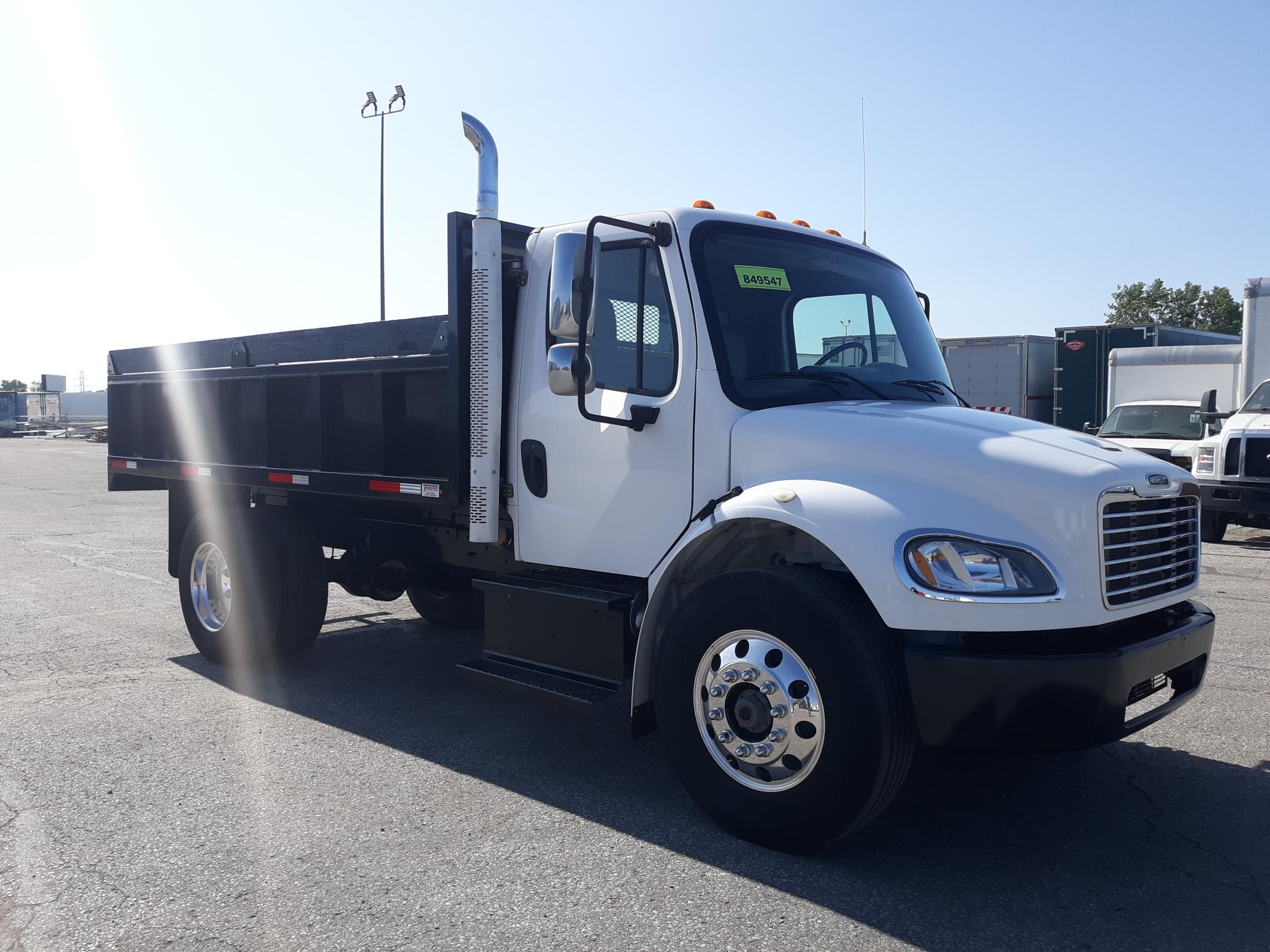 2015 Freightliner M2 106 068EX000000qZBr 2015 Freightliner M2 106 068EX000000qZBr