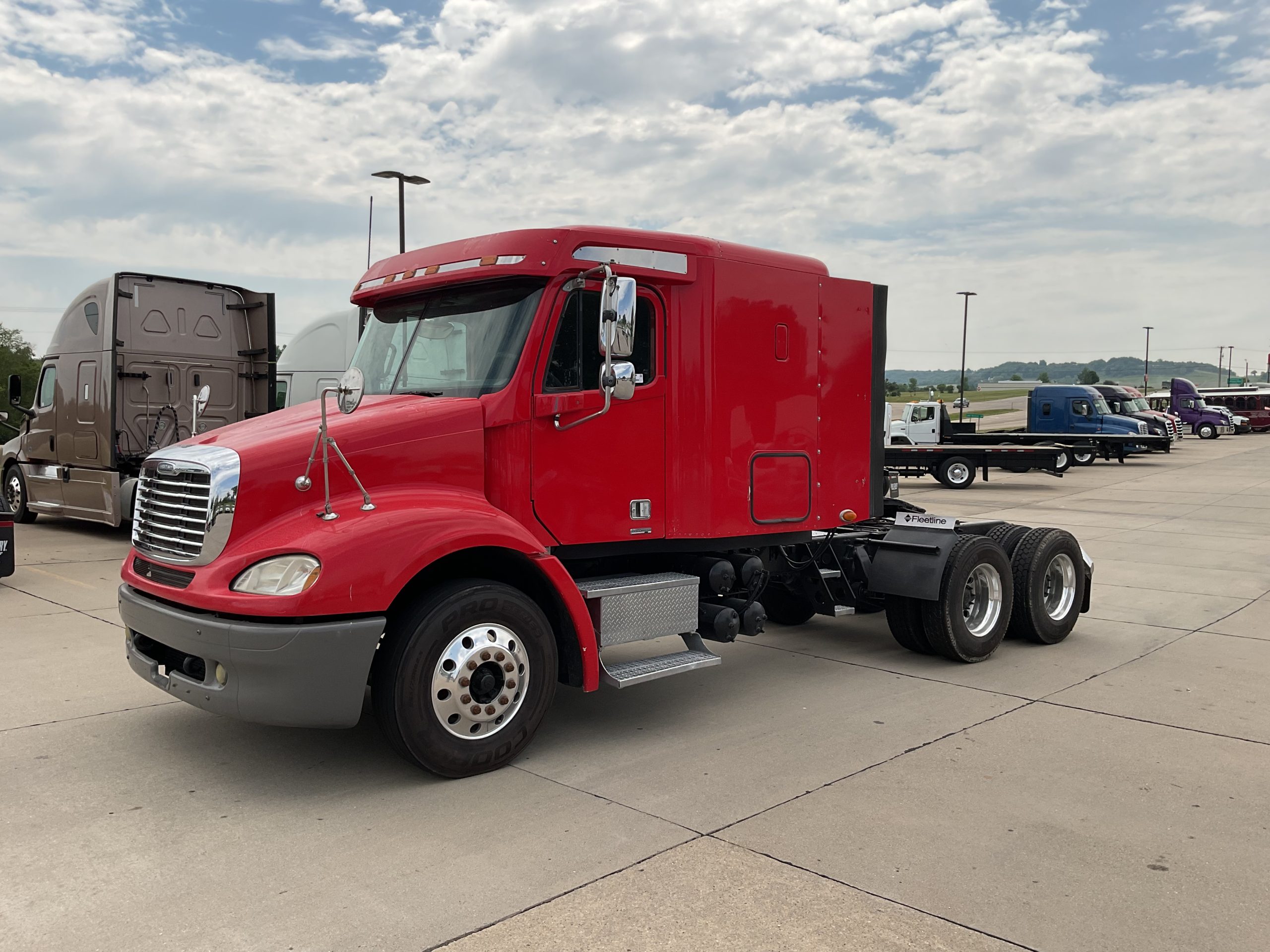 2007 Freightliner CL120 068EX000000s1QU 2007 Freightliner CL120 068EX000000s1QU