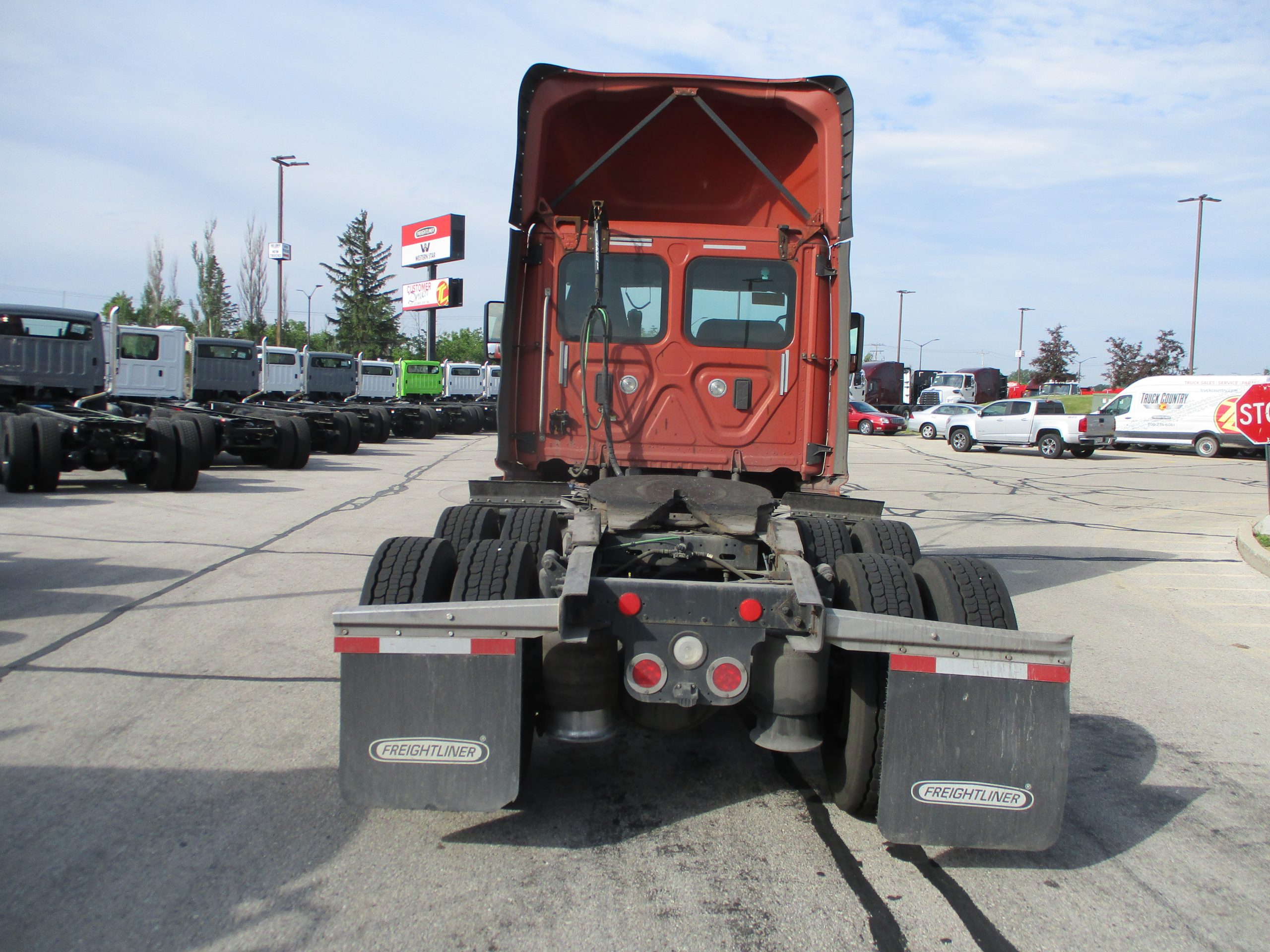 2017 Freightliner CA125 068EX000000s1yH 2017 Freightliner CA125 068EX000000s1yH