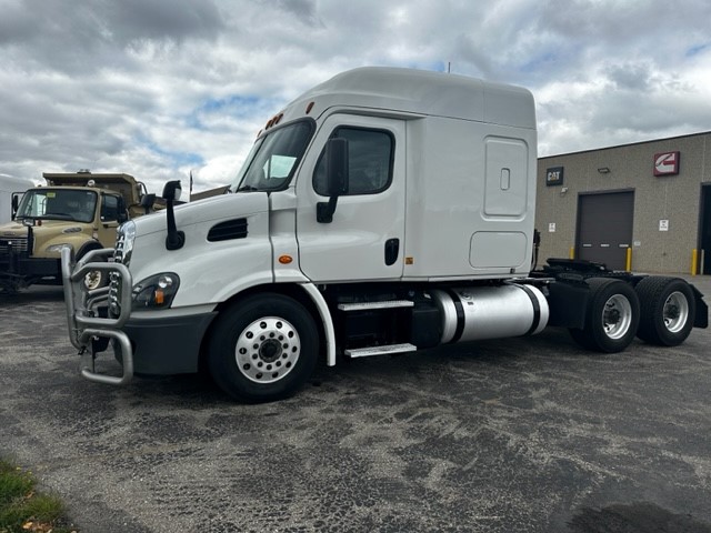 2017 Freightliner CA113 068EX000001L7Pb 2017 Freightliner CA113 068EX000001L7Pb