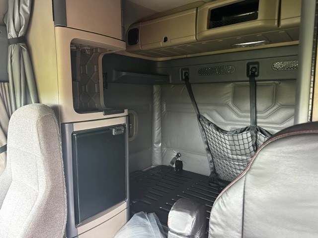 2017 Freightliner CA113 068EX000001L7V0 2017 Freightliner CA113 068EX000001L7V0