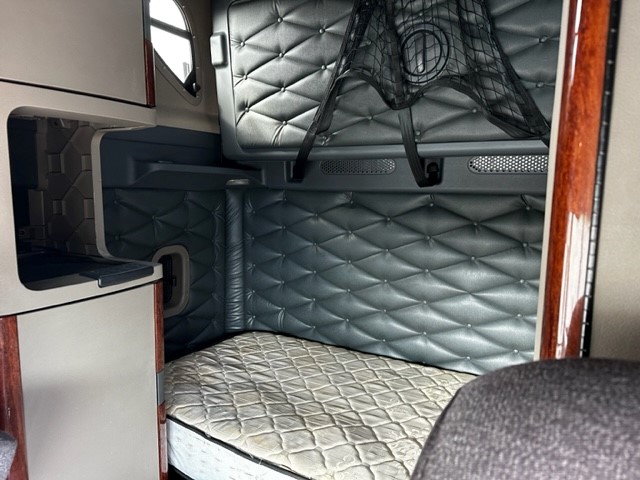 2017 Freightliner CA125 068EX000001MhdI 2017 Freightliner CA125 068EX000001MhdI