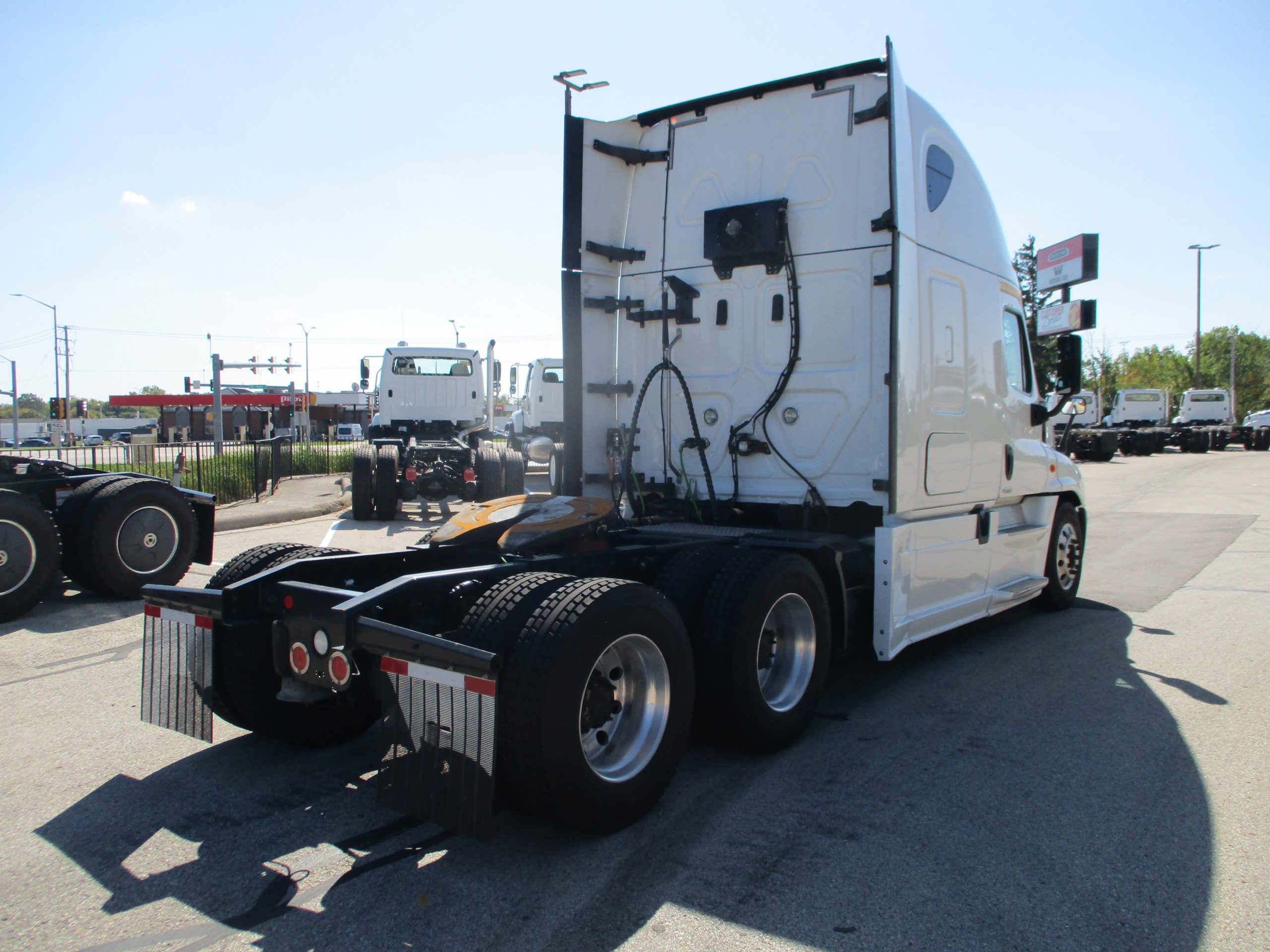 2020 Freightliner CA125 068EX000001OOOM 2020 Freightliner CA125 068EX000001OOOM