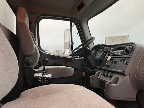 2014 Freightliner M270 068EX000001QJgU 2014 Freightliner M270 068EX000001QJgU