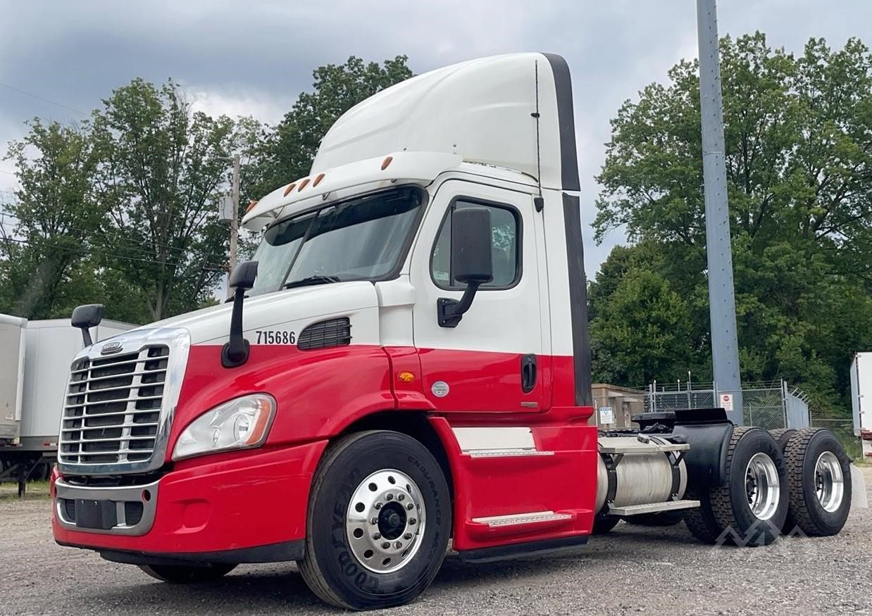 2017 Freightliner CA113 068EX000001QRYD 2017 Freightliner CA113 068EX000001QRYD