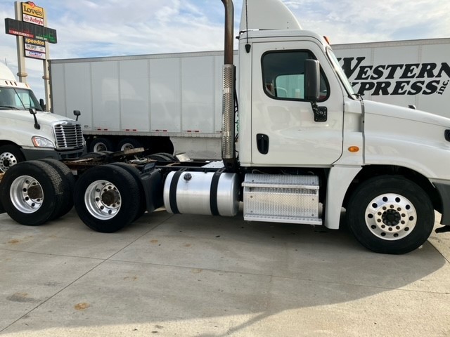2013 Freightliner CA113 068EX000001R3Tf 2013 Freightliner CA113 068EX000001R3Tf