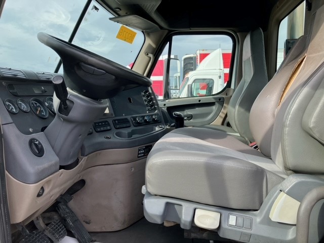 2013 Freightliner CA113 068EX000001R3gv 2013 Freightliner CA113 068EX000001R3gv