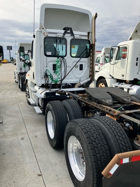 2013 Freightliner CA113 068EX000001RBYx 2013 Freightliner CA113 068EX000001RBYx
