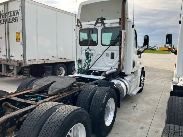 2013 Freightliner CA113 068EX000001RC92 2013 Freightliner CA113 068EX000001RC92