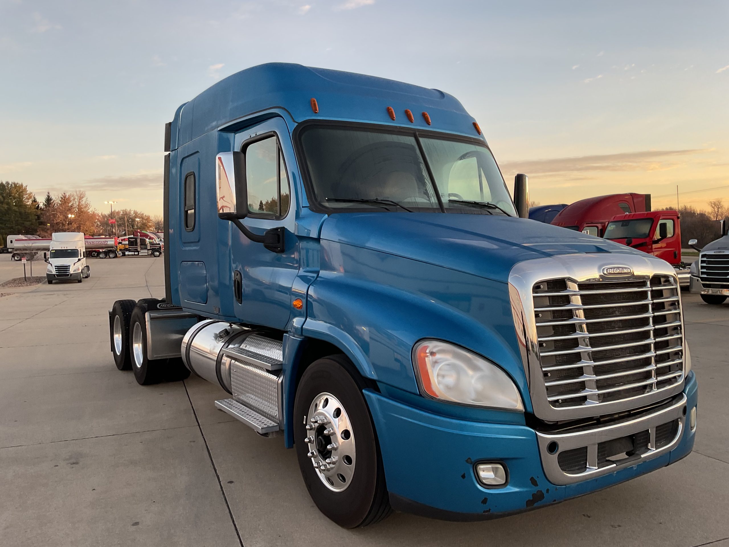 2018 Freightliner CA125 068EX000001Vtg3 2018 Freightliner CA125 068EX000001Vtg3