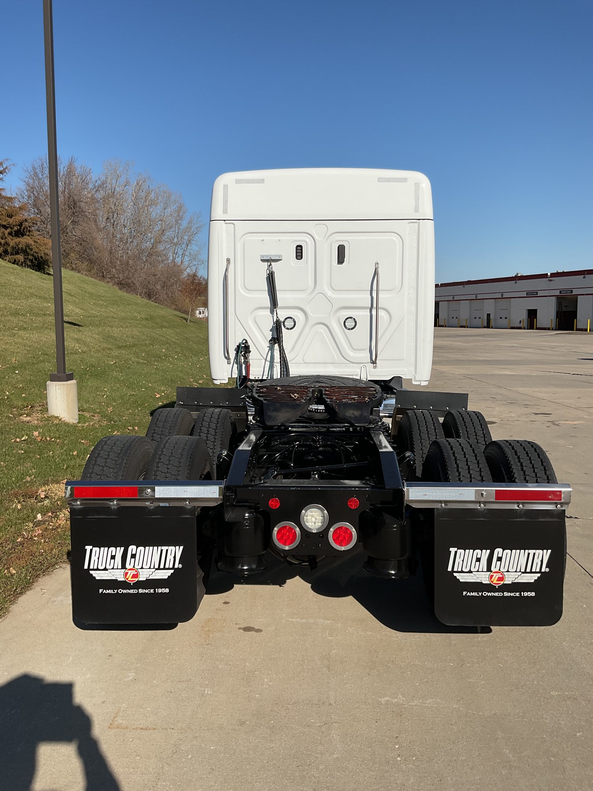 2022 Freightliner PE116 068EX000001YIbU 2022 Freightliner PE116 068EX000001YIbU