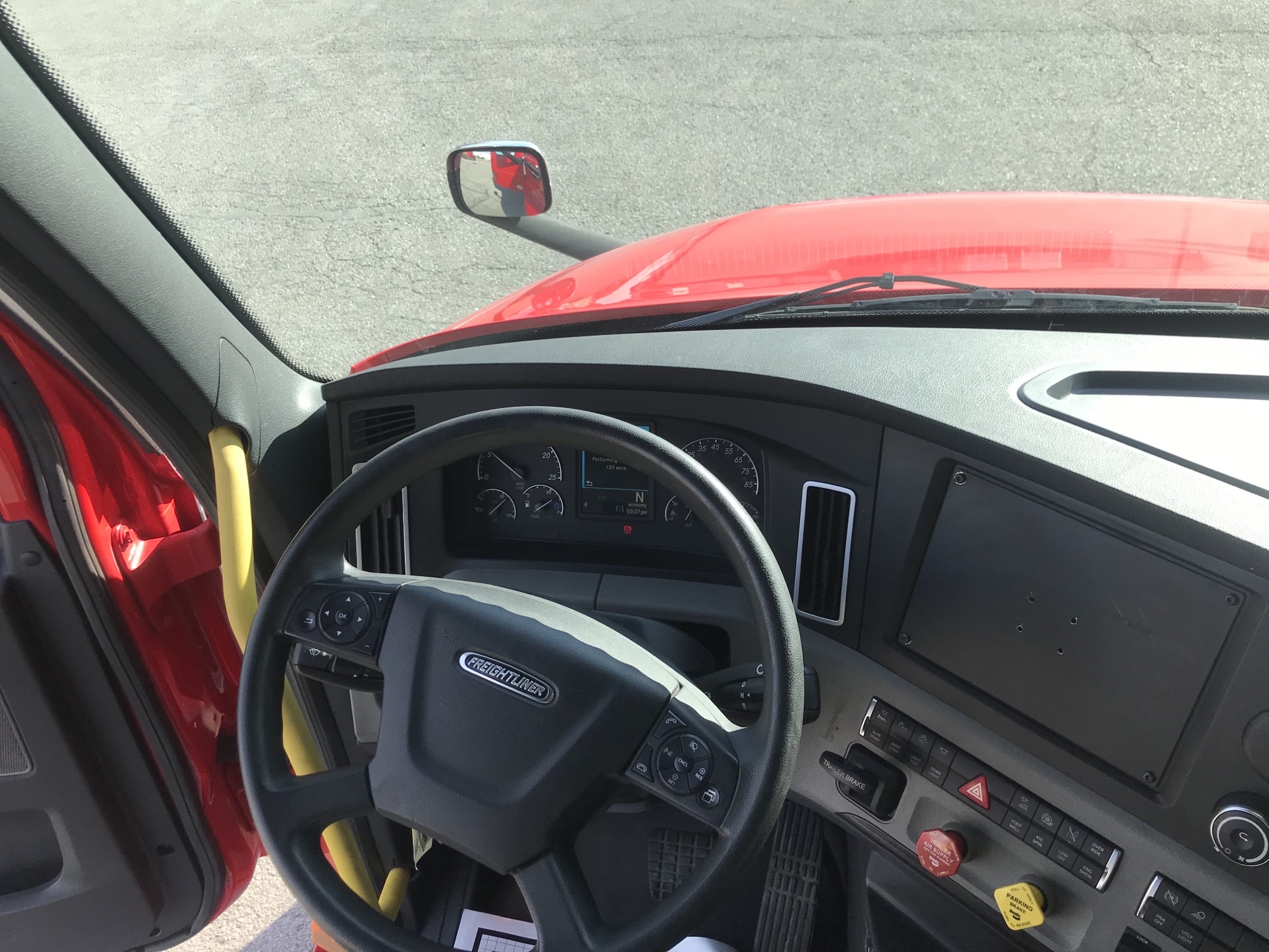 2019 Freightliner PT126 068EX000001Yaxj 2019 Freightliner PT126 068EX000001Yaxj