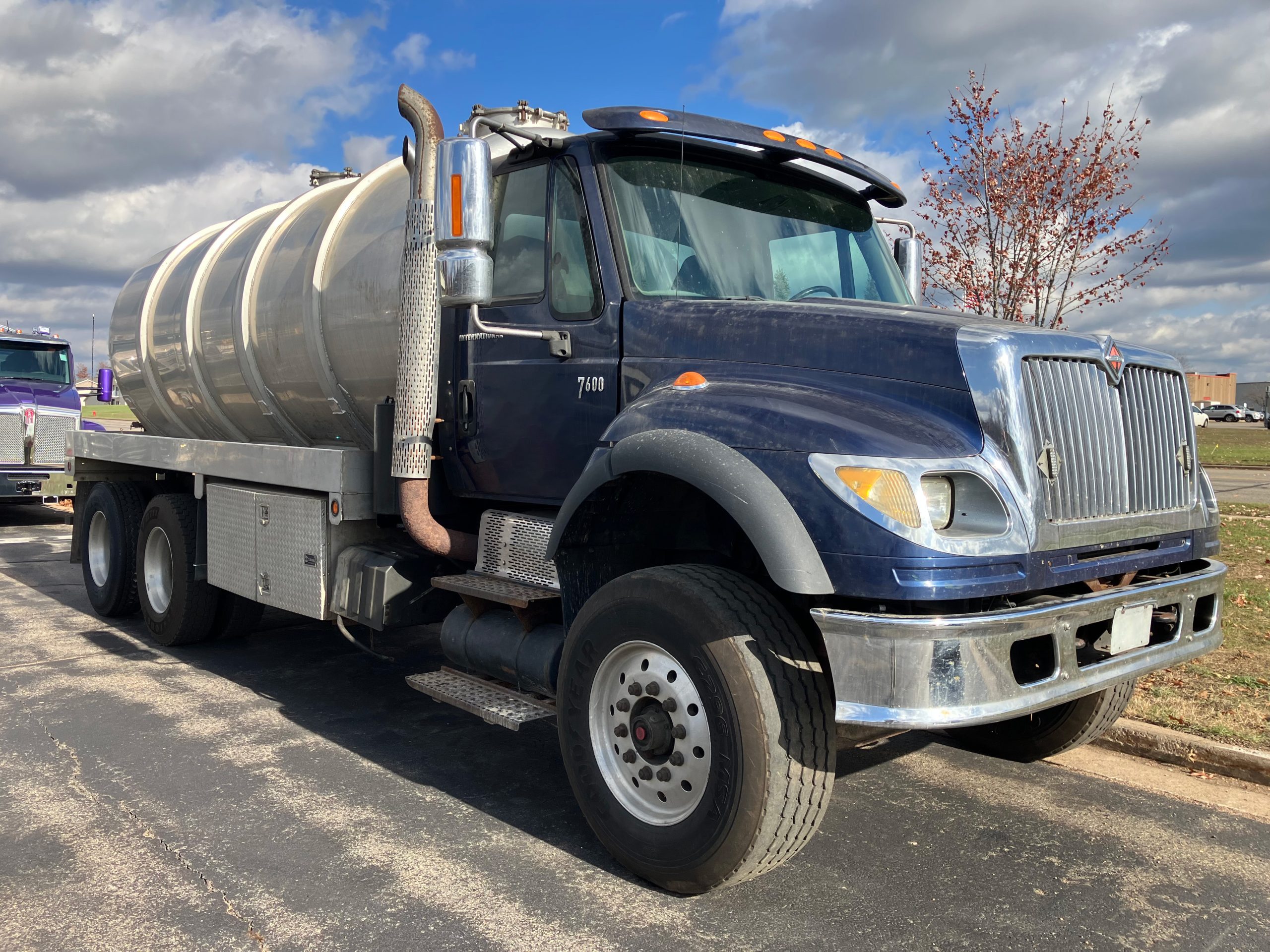 2003 International 7600 068EX000001d8Nq 2003 International 7600 068EX000001d8Nq