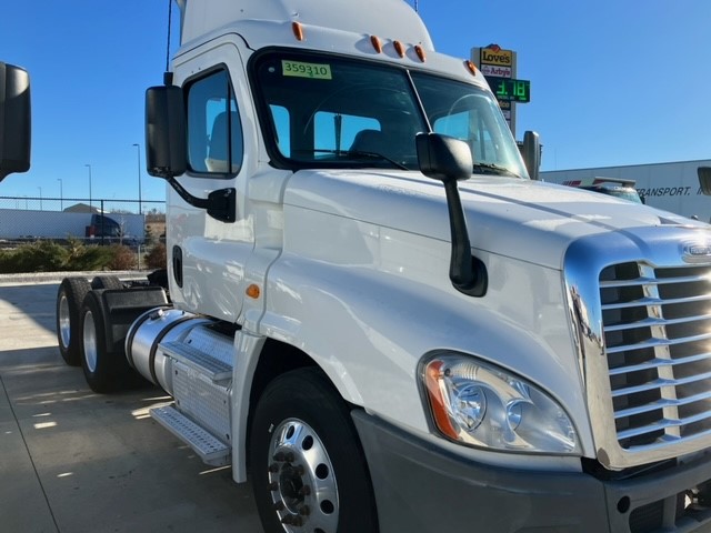 2013 Freightliner CA113 068EX000001fDfh 2013 Freightliner CA113 068EX000001fDfh