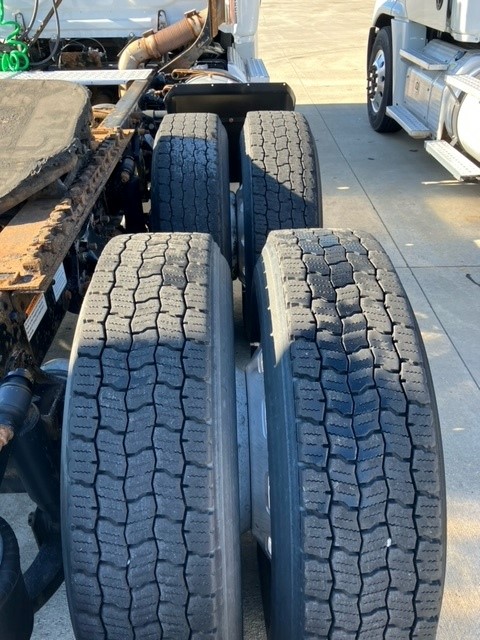 2013 Freightliner CA113 068EX000001fDyB 2013 Freightliner CA113 068EX000001fDyB