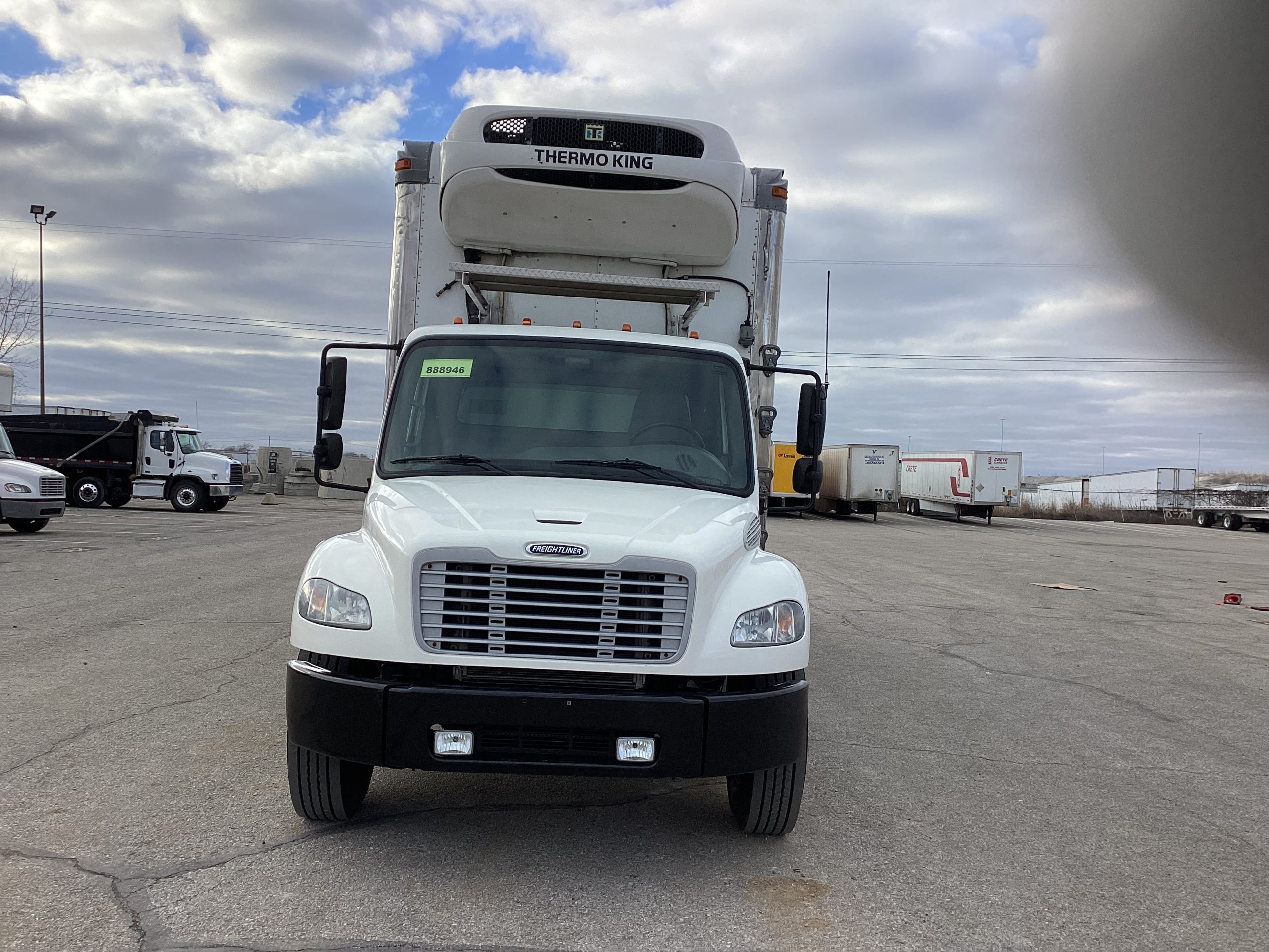 2018 Freightliner M2 106 068EX000001ilpV 2018 Freightliner M2 106 068EX000001ilpV