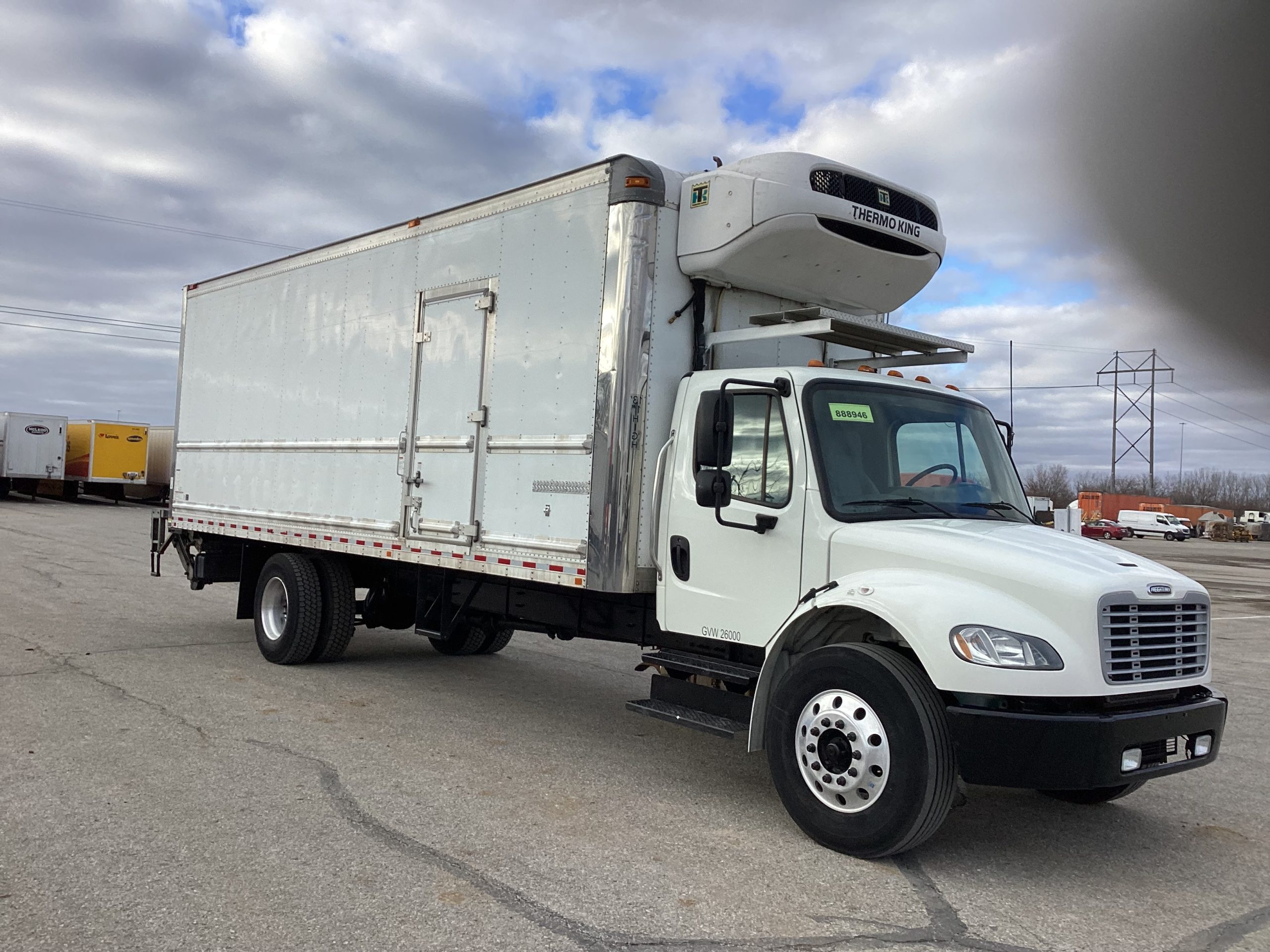 2018 Freightliner M2 106 068EX000001imMU 2018 Freightliner M2 106 068EX000001imMU