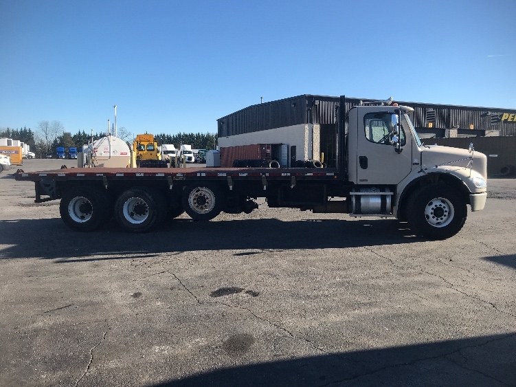 2006 Freightliner M2112 068PM000005hEo5 2006 Freightliner M2112 068PM000005hEo5