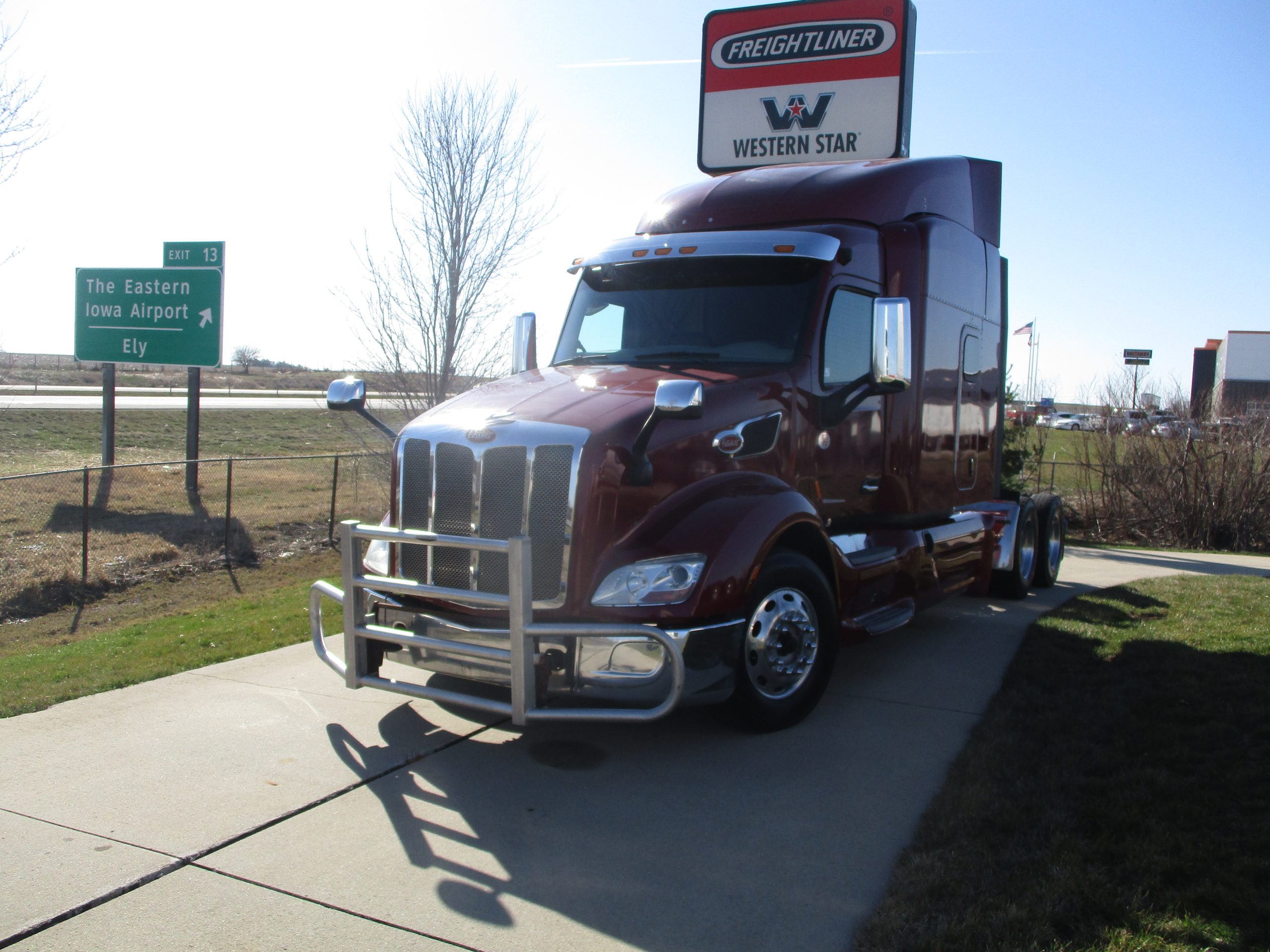 2020 Peterbilt 579 068PM000006bS6m 2020 Peterbilt 579 068PM000006bS6m