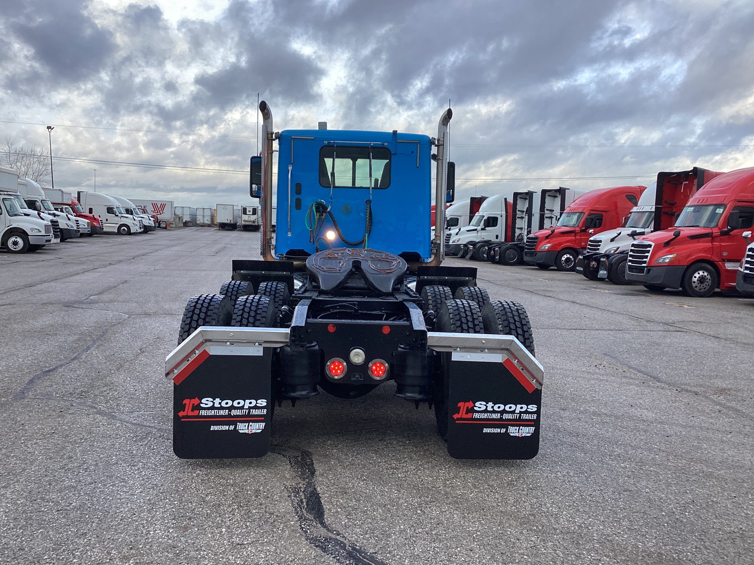 2017 Freightliner 122SD 068PM000007ux7q 2017 Freightliner 122SD 068PM000007ux7q