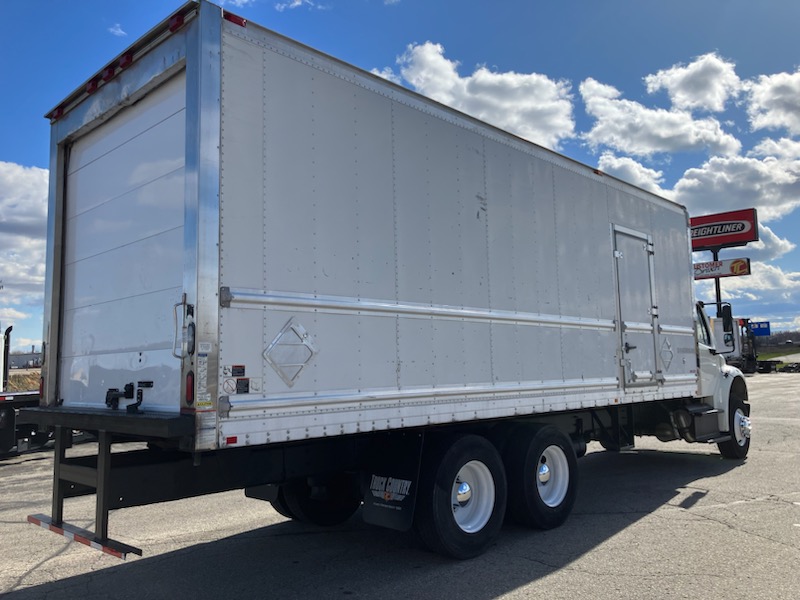2015 Freightliner M280 068PM000009Fs2z 2015 Freightliner M280 068PM000009Fs2z
