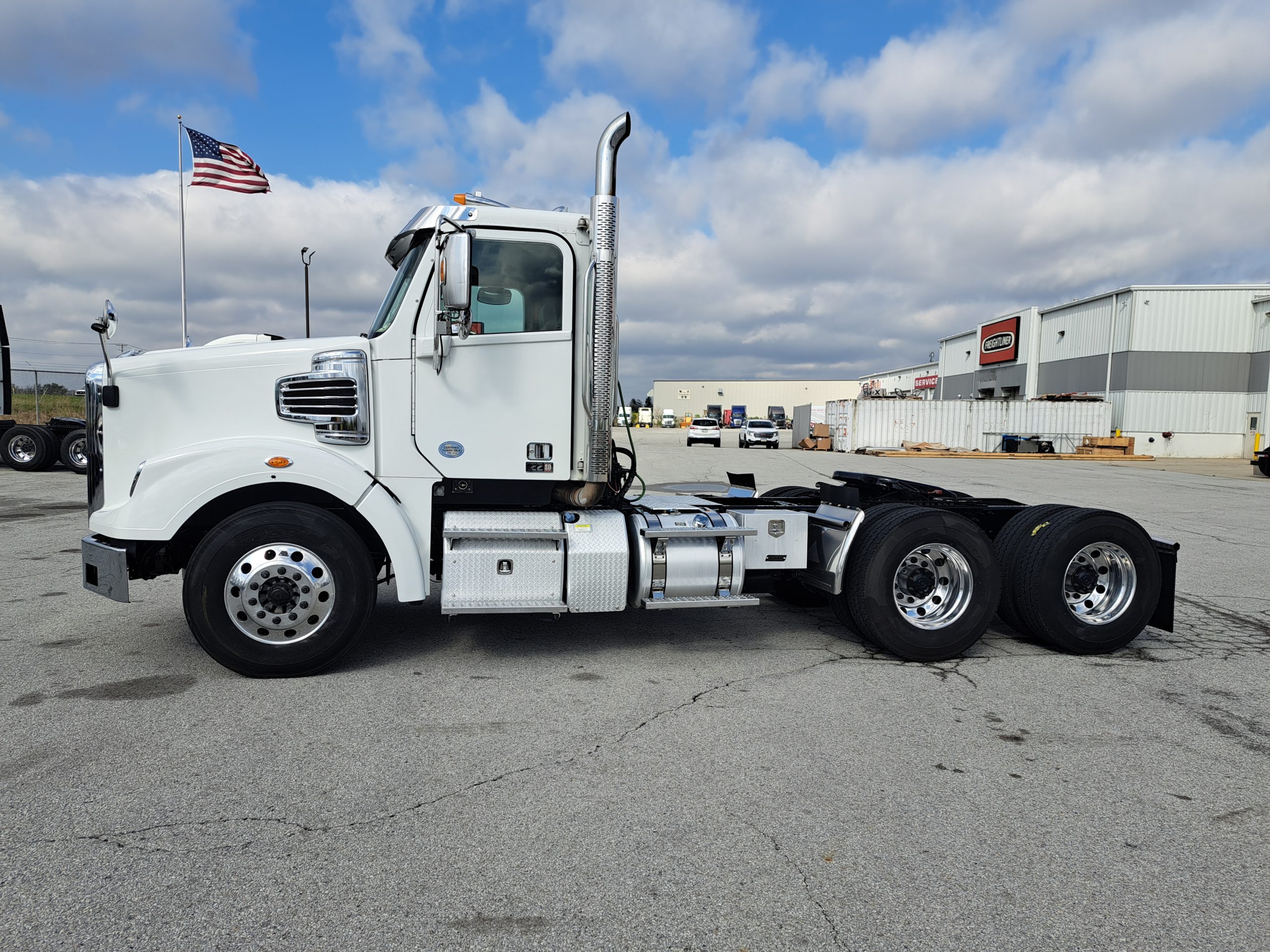 2018 Freightliner 122SD 068PM000009ZBTI 2018 Freightliner 122SD 068PM000009ZBTI
