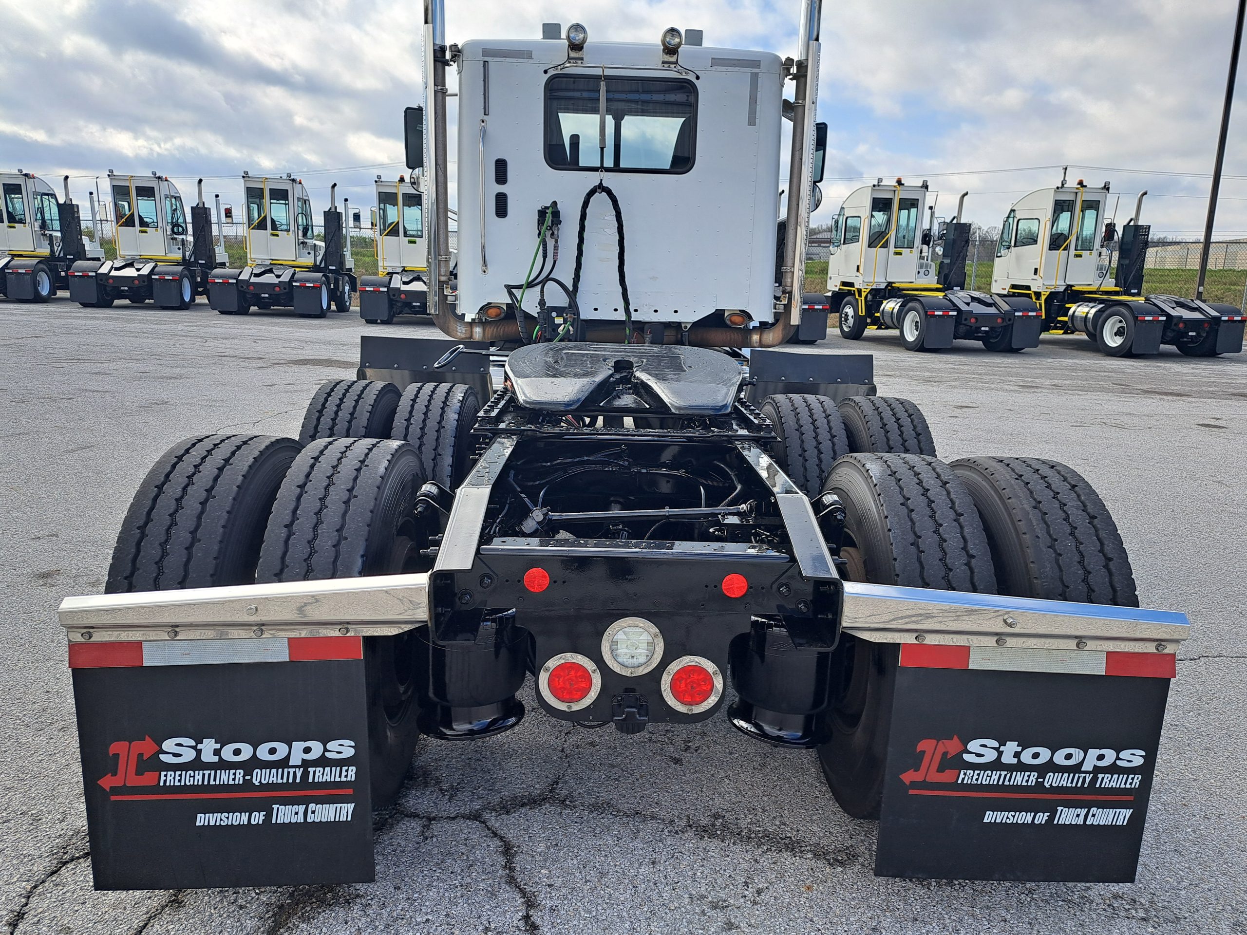 2018 Freightliner 122SD 068PM000009ZGSv 2018 Freightliner 122SD 068PM000009ZGSv