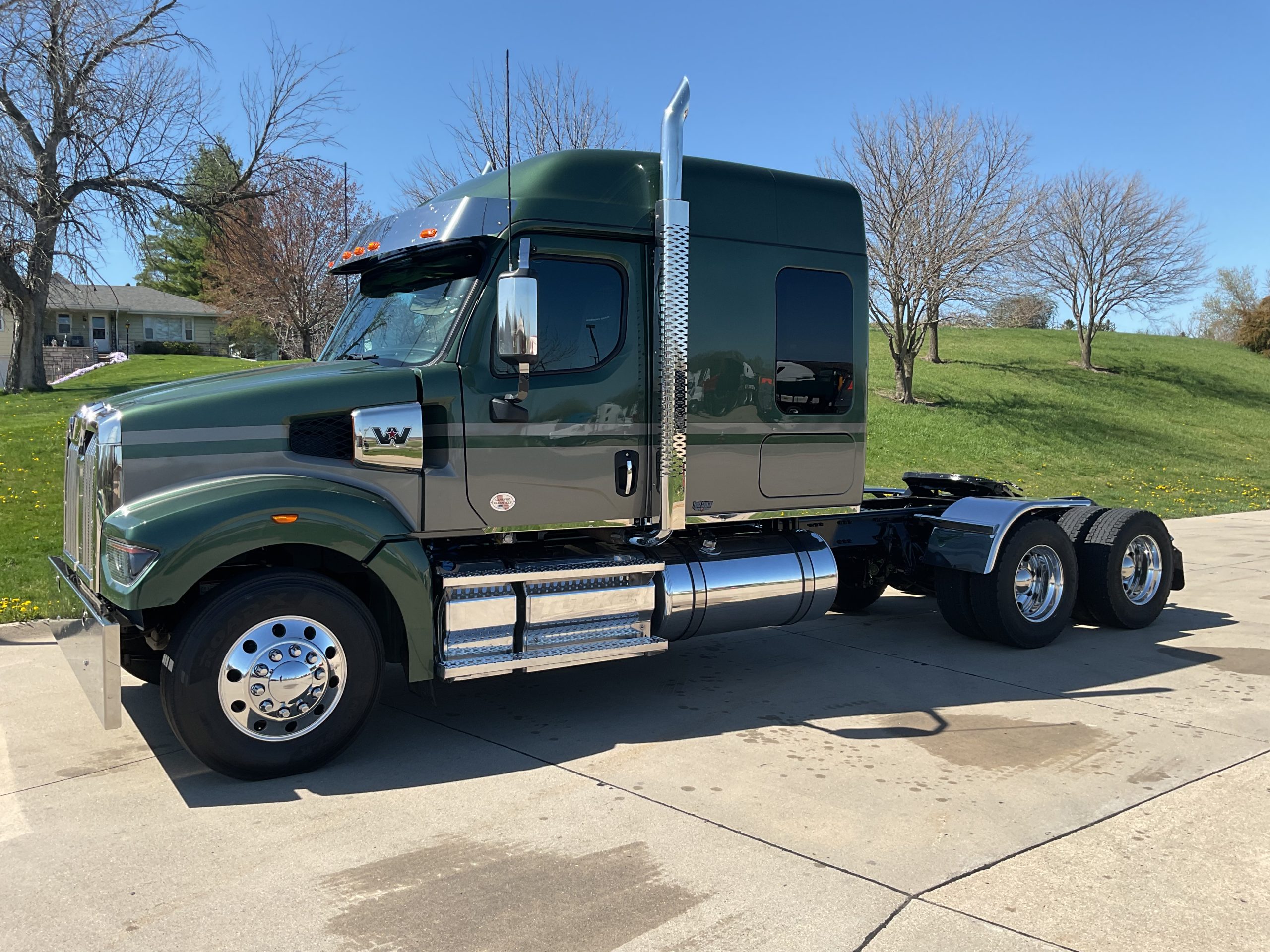 2022 Western Star 49X 068PM000009ZNFw 2022 Western Star 49X 068PM000009ZNFw