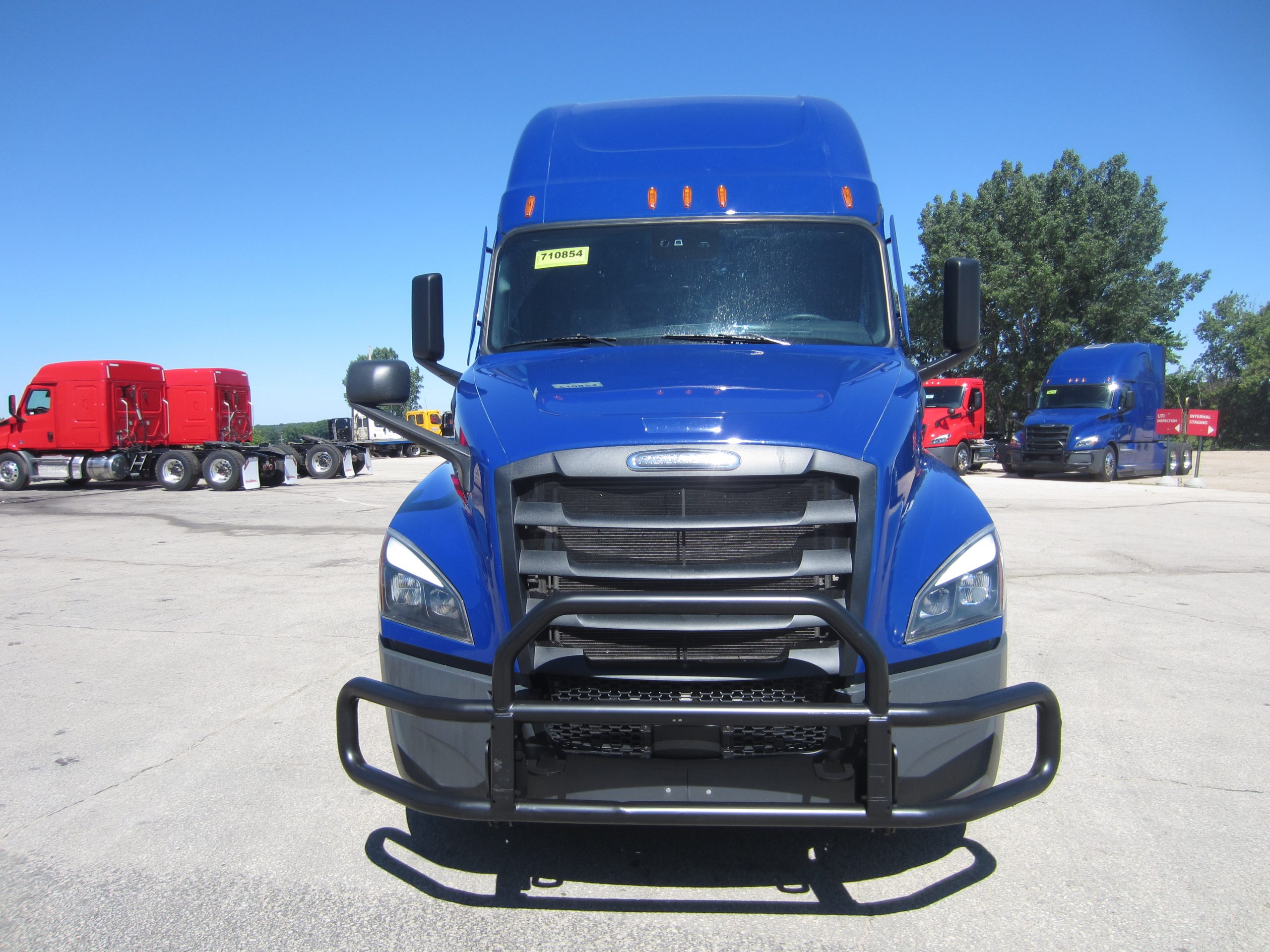 2022 Freightliner - image 2