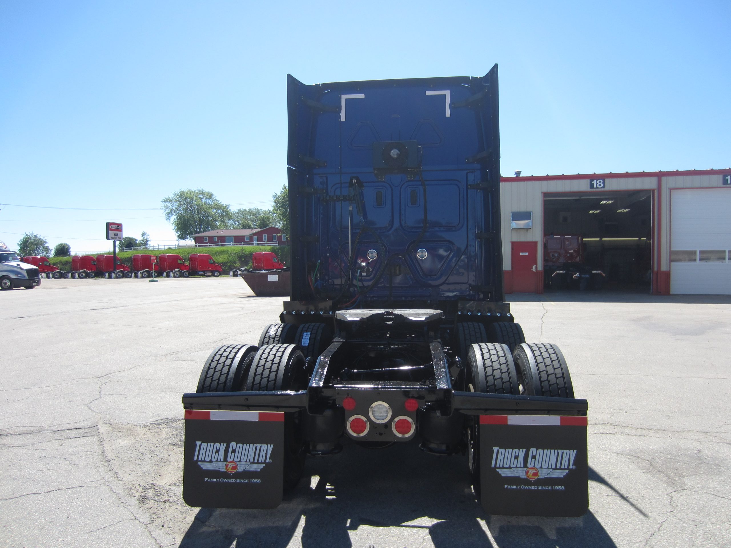 2022 Freightliner - image 4