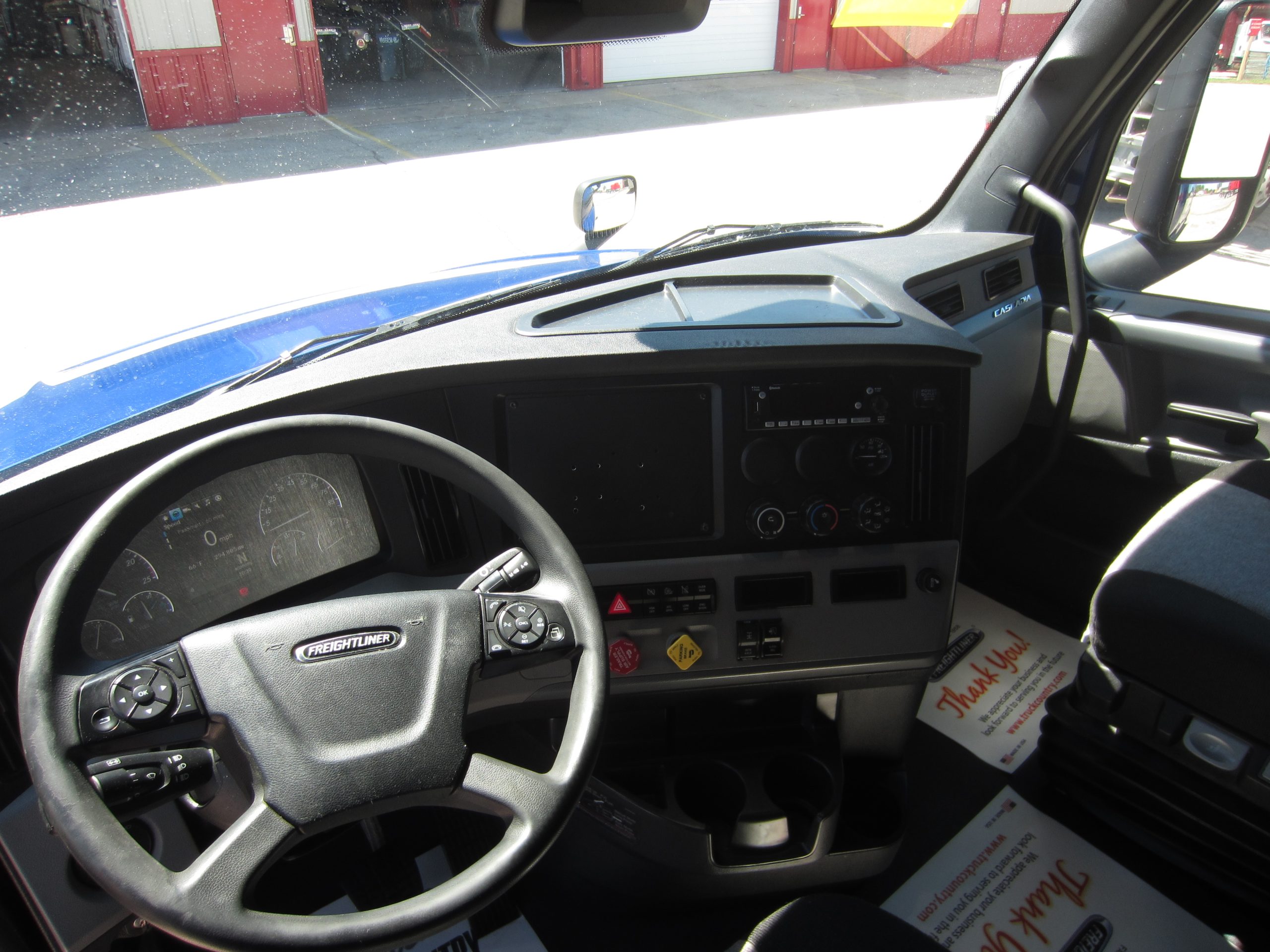 2022 Freightliner - image 5