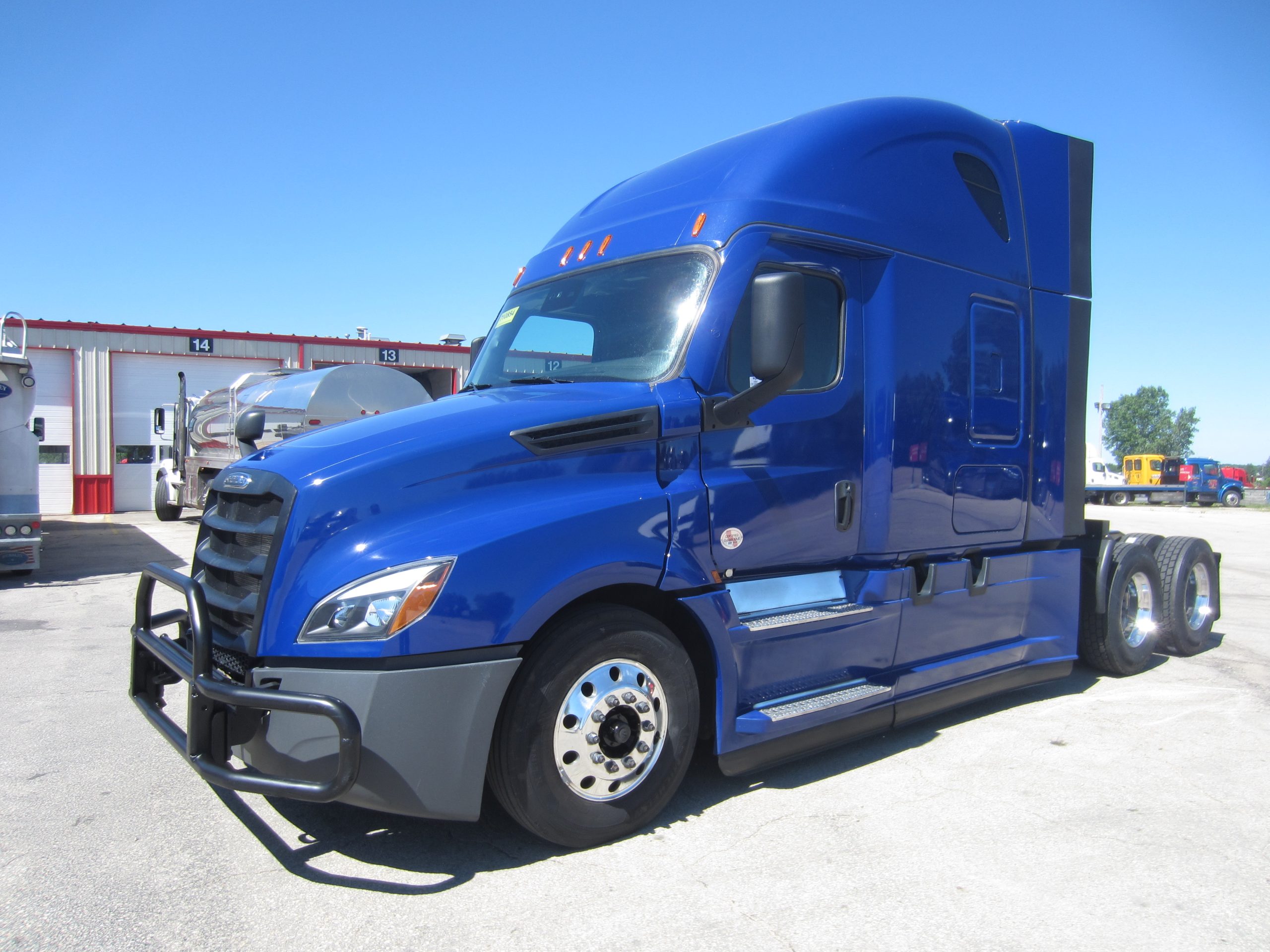 2022 Freightliner - image 1