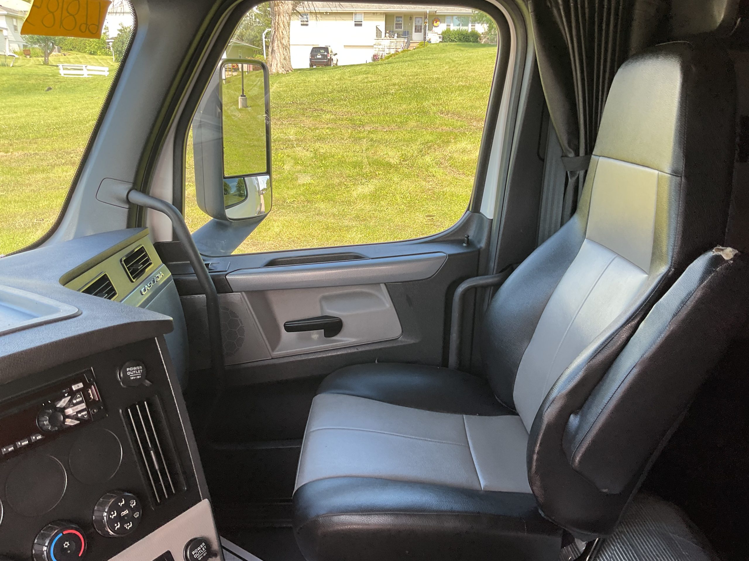 2021 Freightliner PT126 068PM00000DrQEc 2021 Freightliner PT126 068PM00000DrQEc