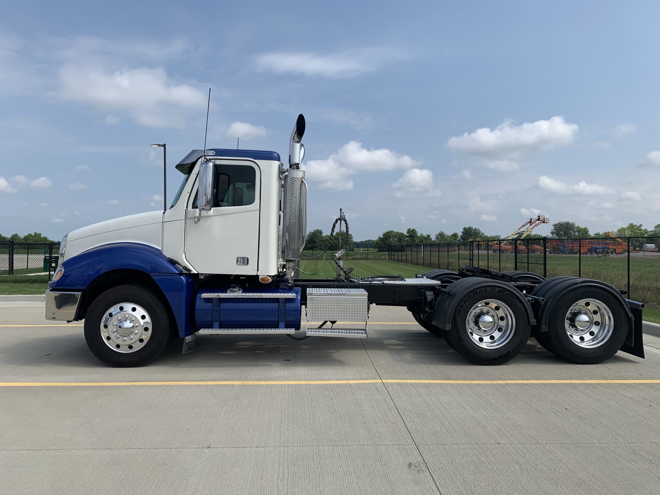 2007 Freightliner CL120 068PM00000FgTtA 2007 Freightliner CL120 068PM00000FgTtA