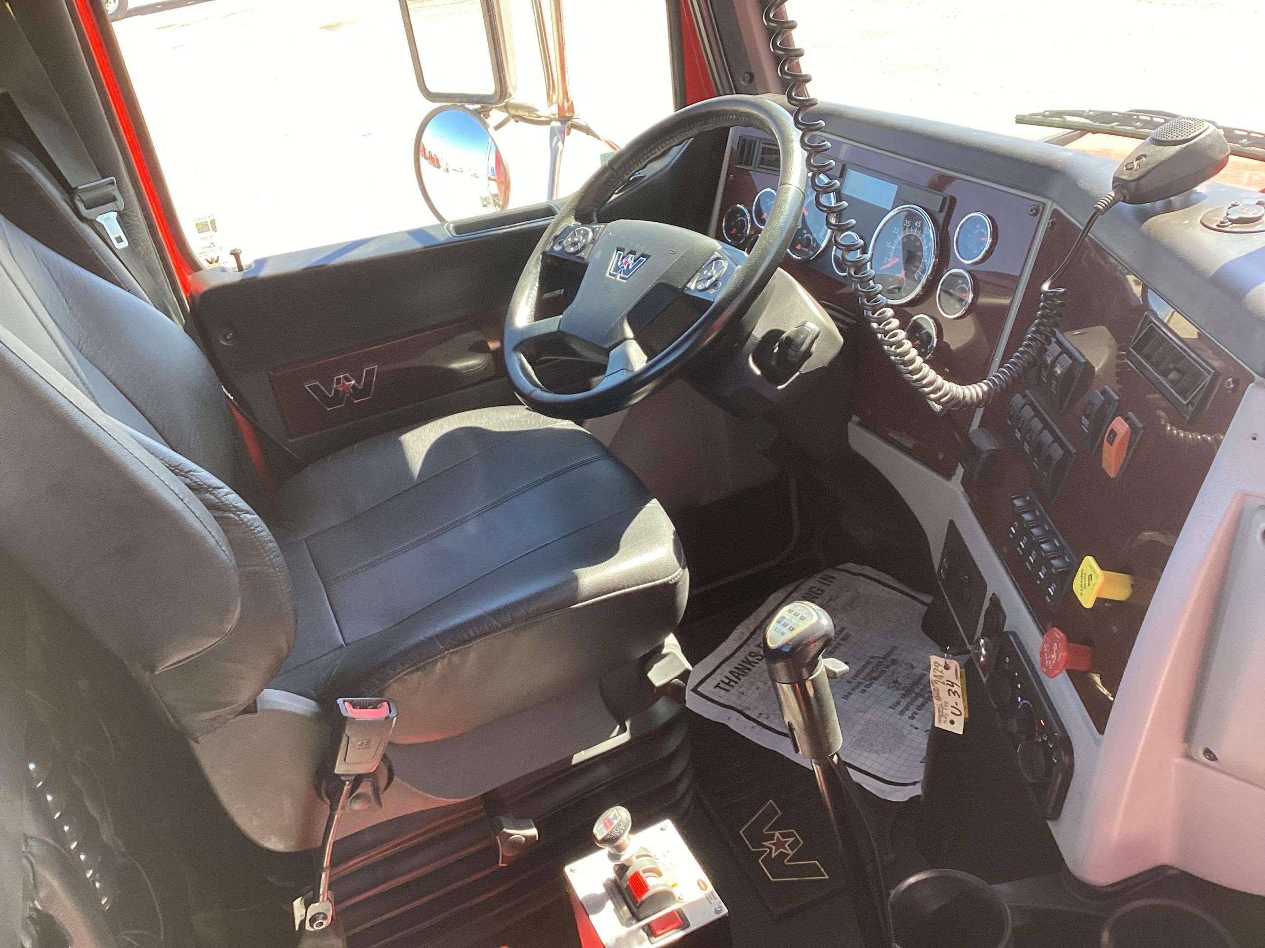 2021 Western Star 4700SF 068PM00000KFF4v 2021 Western Star 4700SF 068PM00000KFF4v